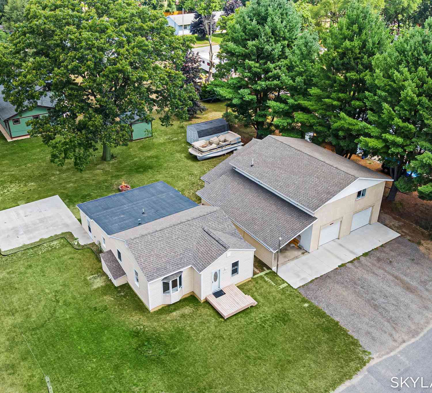 Homes For Sale - 5690 Olsen Avenue<br/> Muskegon, MI 49442