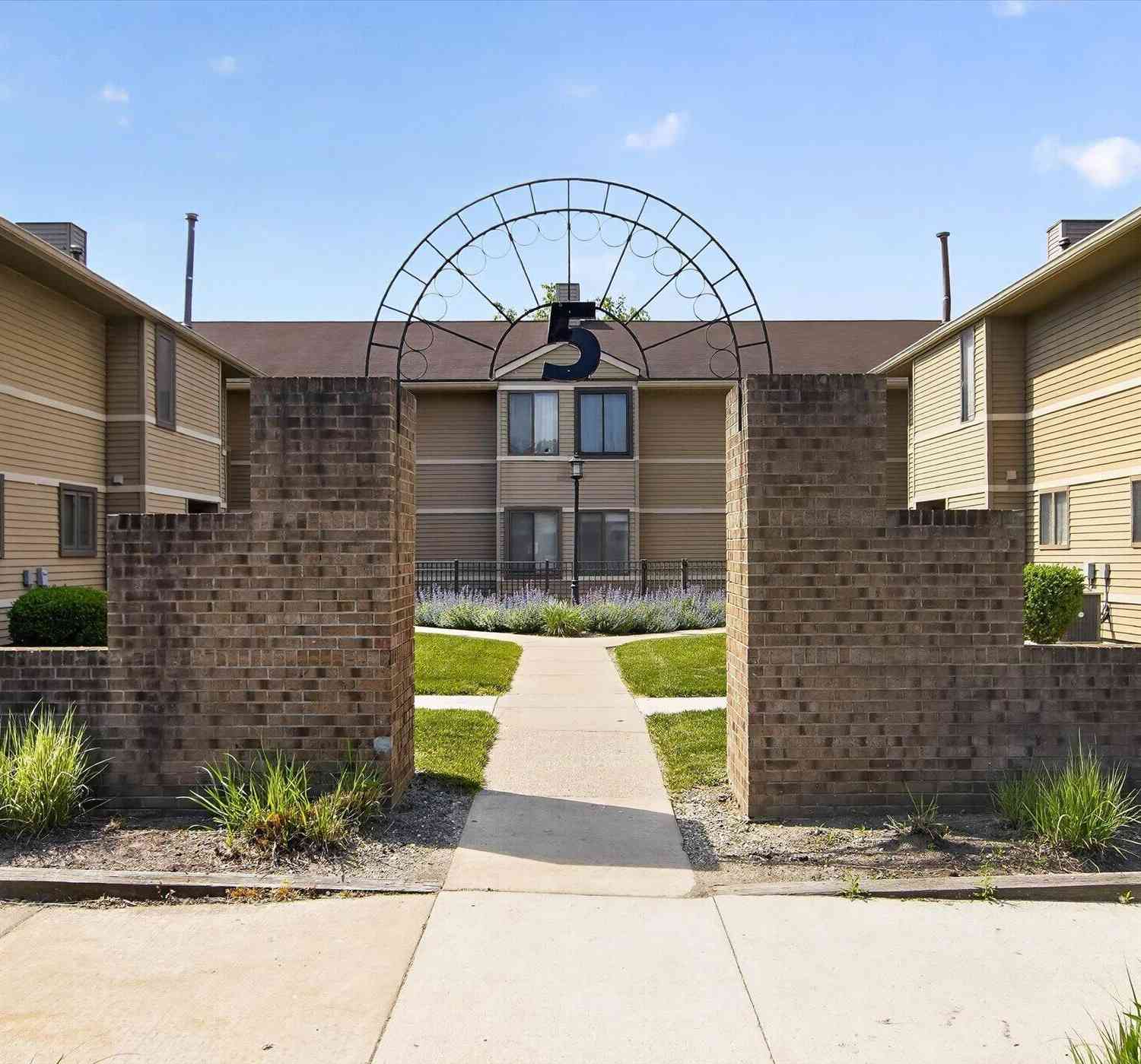 Condo For Sale - 350 Briarcrest Drive #158<br/> Washtenaw County, Ann Arbor, MI 48104