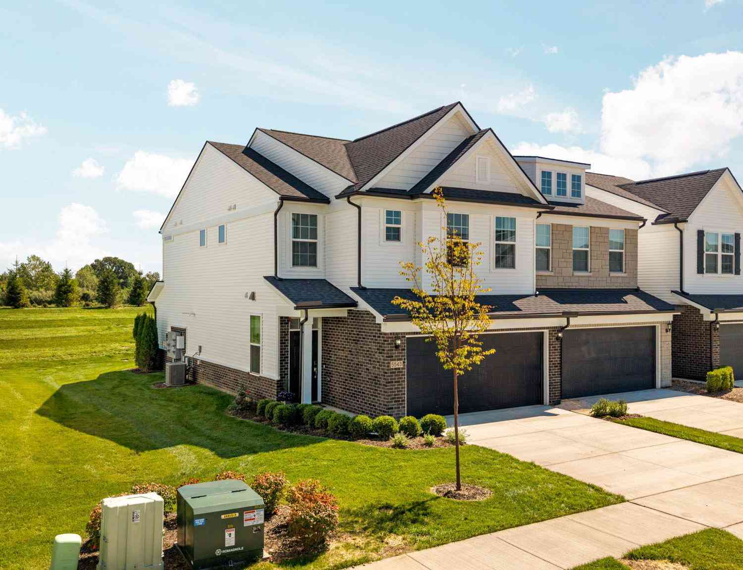 Condo For Sale - 5543 E Spaniel Drive<br/> Washtenaw County, Ann Arbor, MI 48108