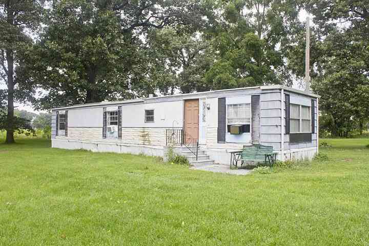 Mobile Home For Sale - 54040 92nd Avenue<br/> Dowagiac, MI 49047