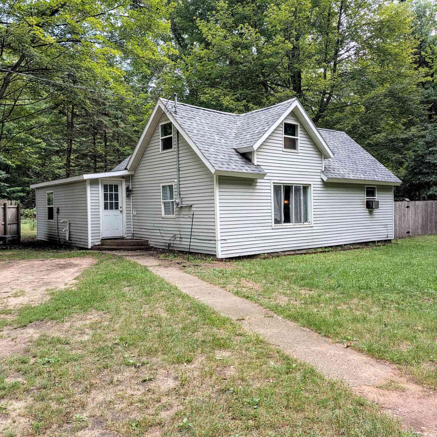 Homes For Sale - 1466 Scenic Drive<br/> Muskegon, MI 49445