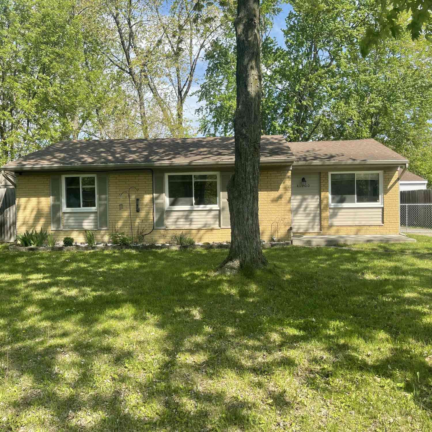 Homes For Sale - 41900 Arthur Street<br/> Belleville, MI 48111