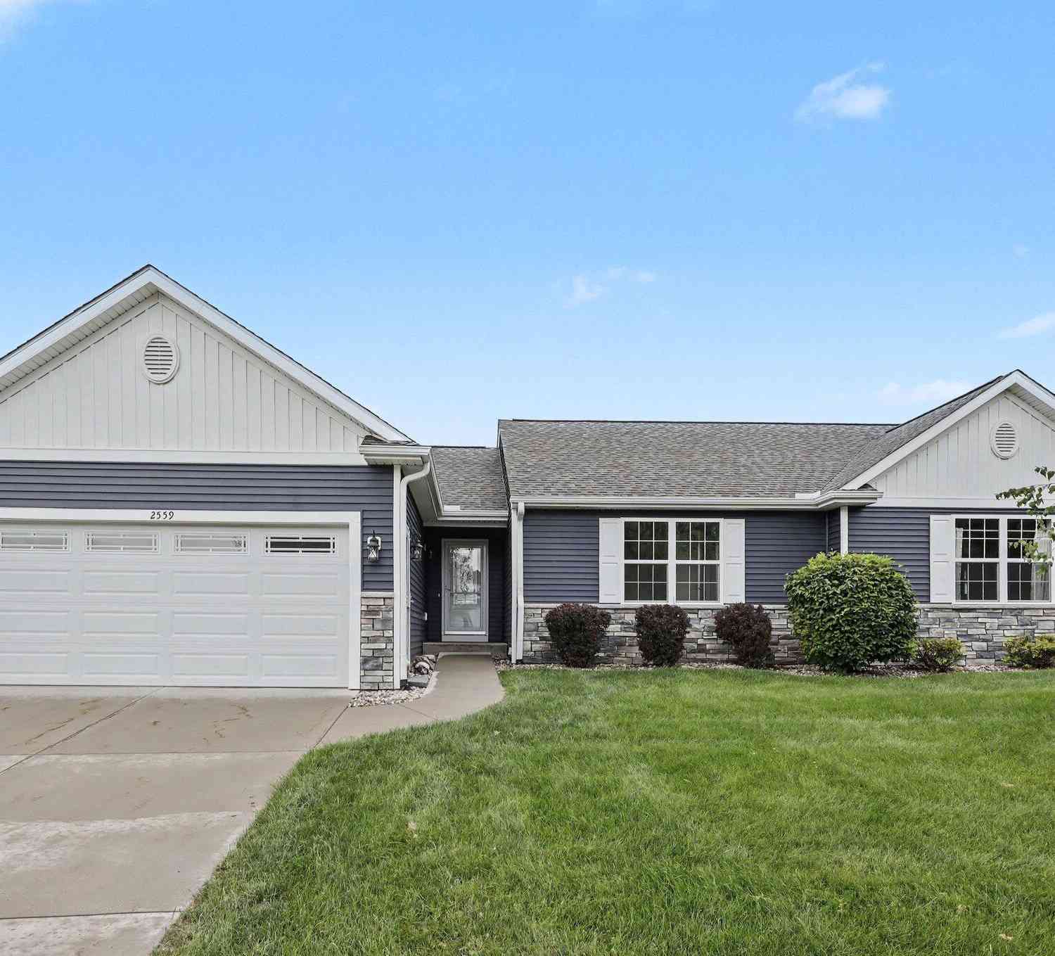 Condo For Sale - 2559 Hunters Run<br/> Kalamazoo, MI 49048
