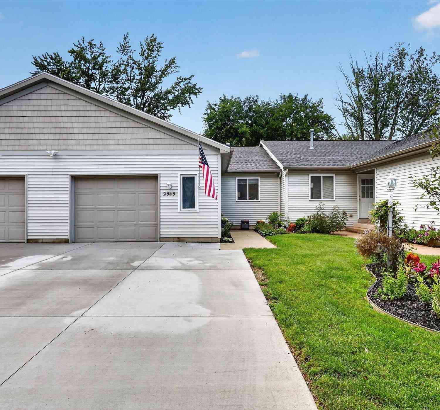 Condo For Sale - 2949 Harmony Court #4<br/> Wyoming, MI 49519