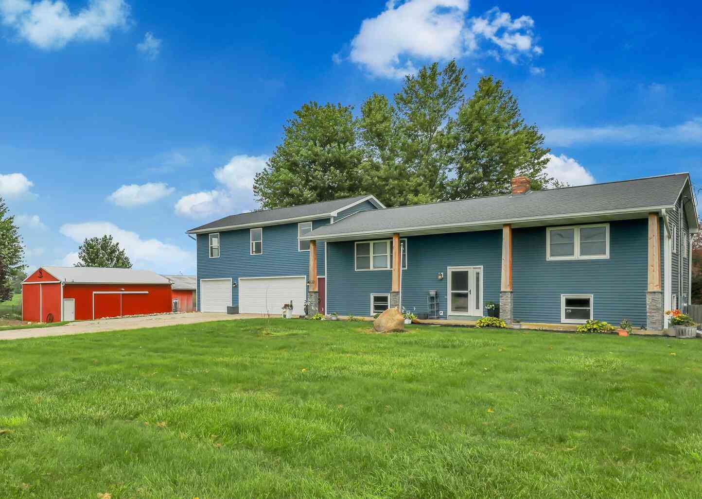 Homes For Sale - 8720 N Cochran Road<br/> Eaton County, Grand Ledge, MI 48837