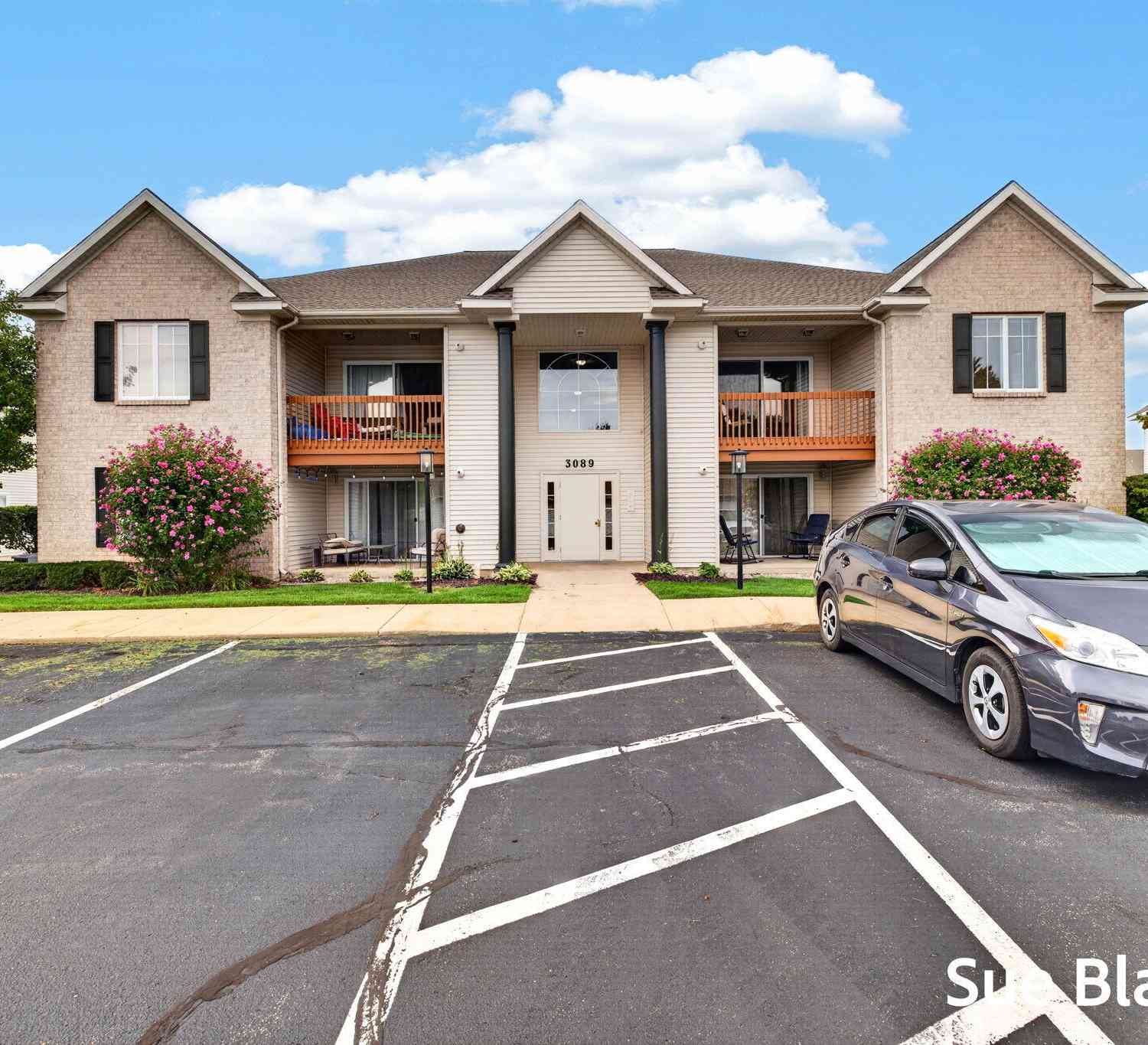 Condo For Sale - 3089 E Crystal Waters Drive #8<br/> Holland, MI 49424