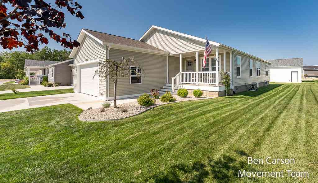 Mobile Home For Sale - 5227 Floral Wood Lane<br/> Holland, MI 49423
