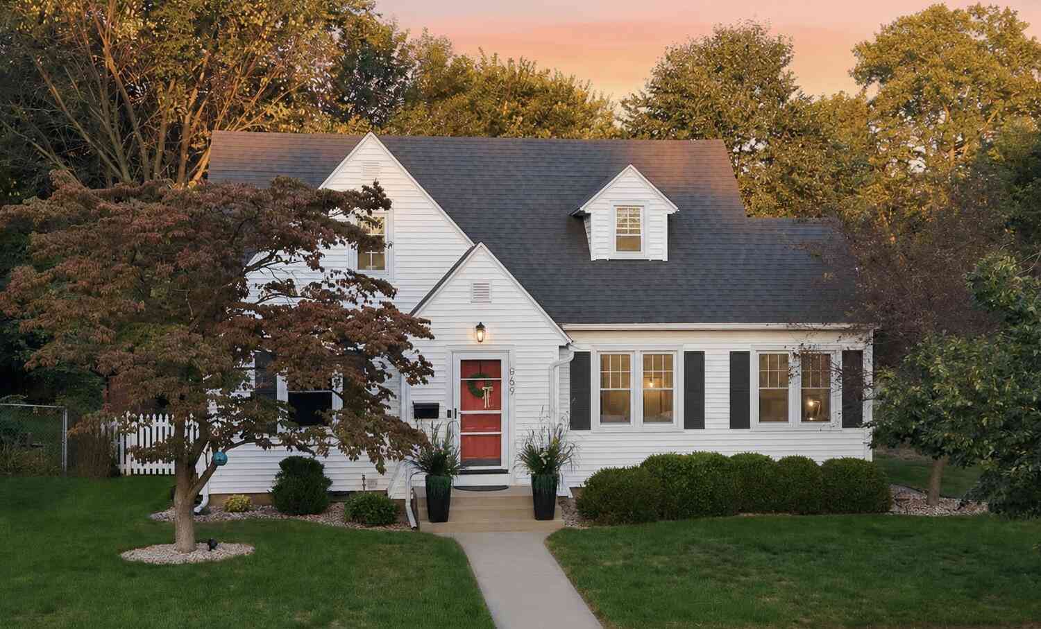 Homes For Sale - 669 Columbia Avenue<br/> Holland, MI 49423