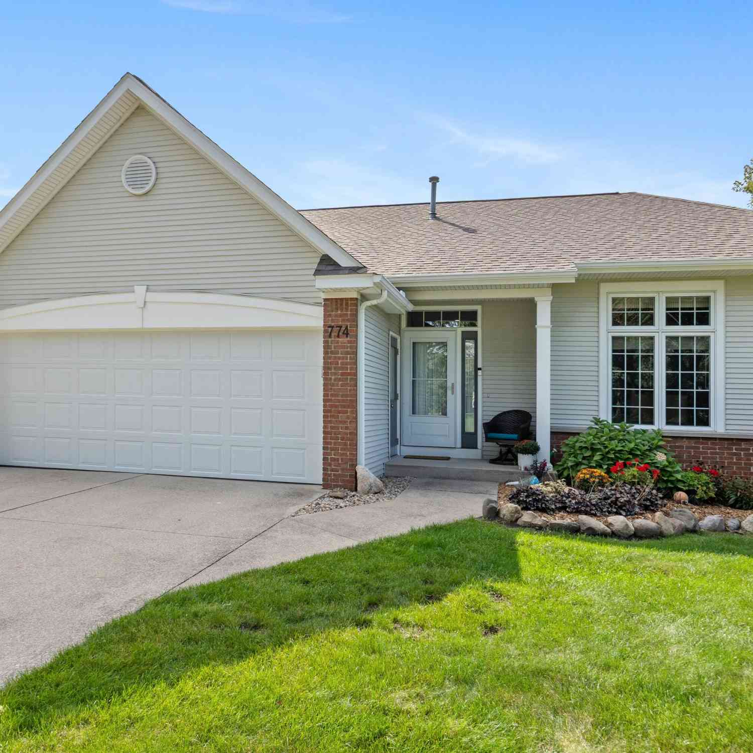 Condo For Sale - 774 Holly Creek Drive<br/> Holland, MI 49423