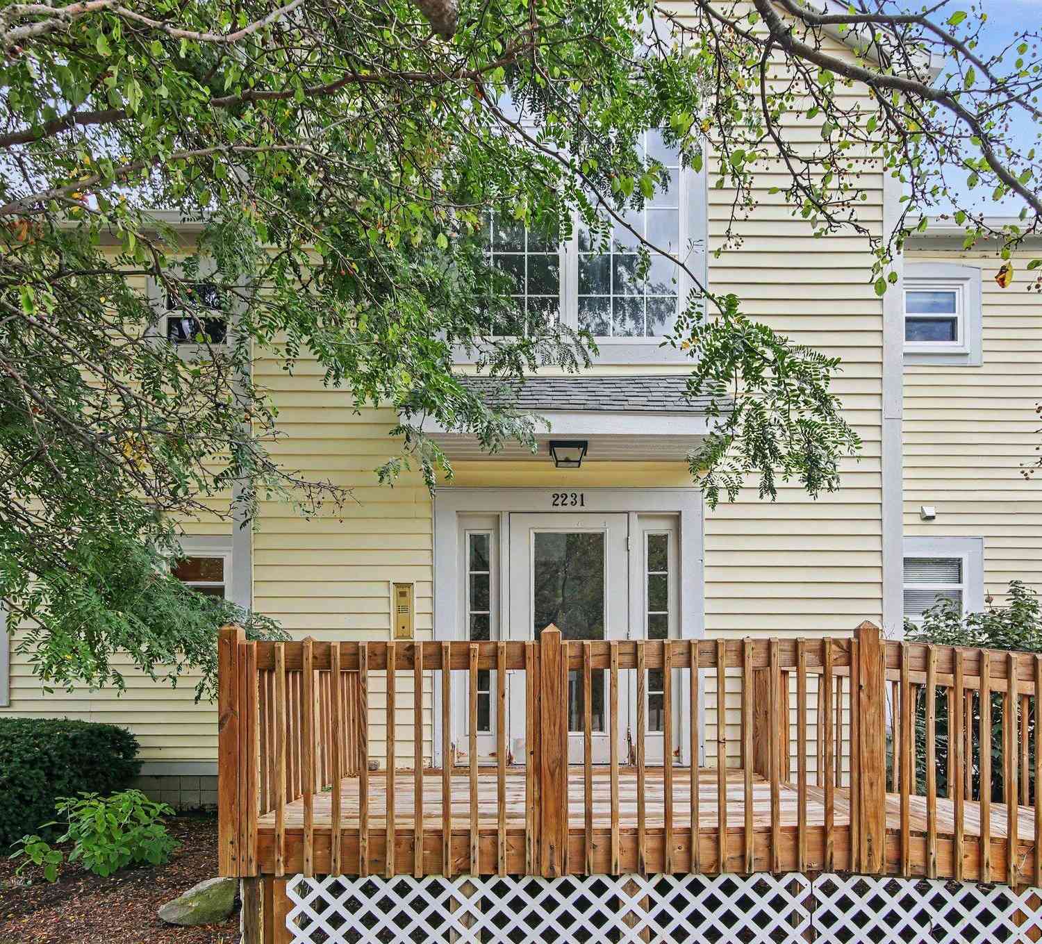 Condo For Sale - 2231 S Huron Parkway #2<br/> Ann Arbor, MI 48104