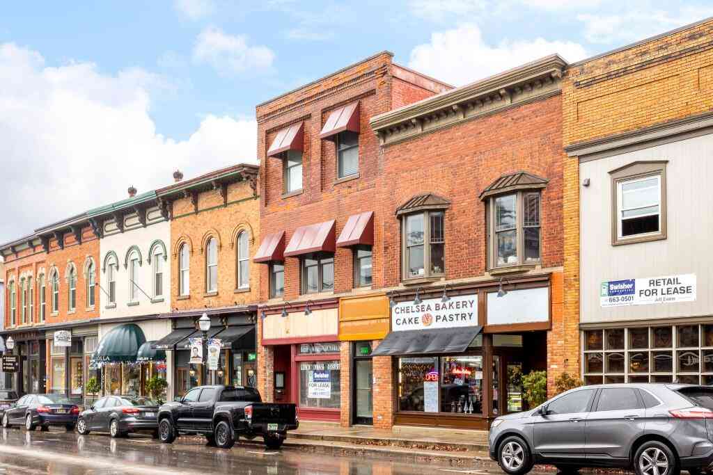 Condo For Rent - 115 S Main Street #315<br/> Washtenaw County, Chelsea, MI 48118