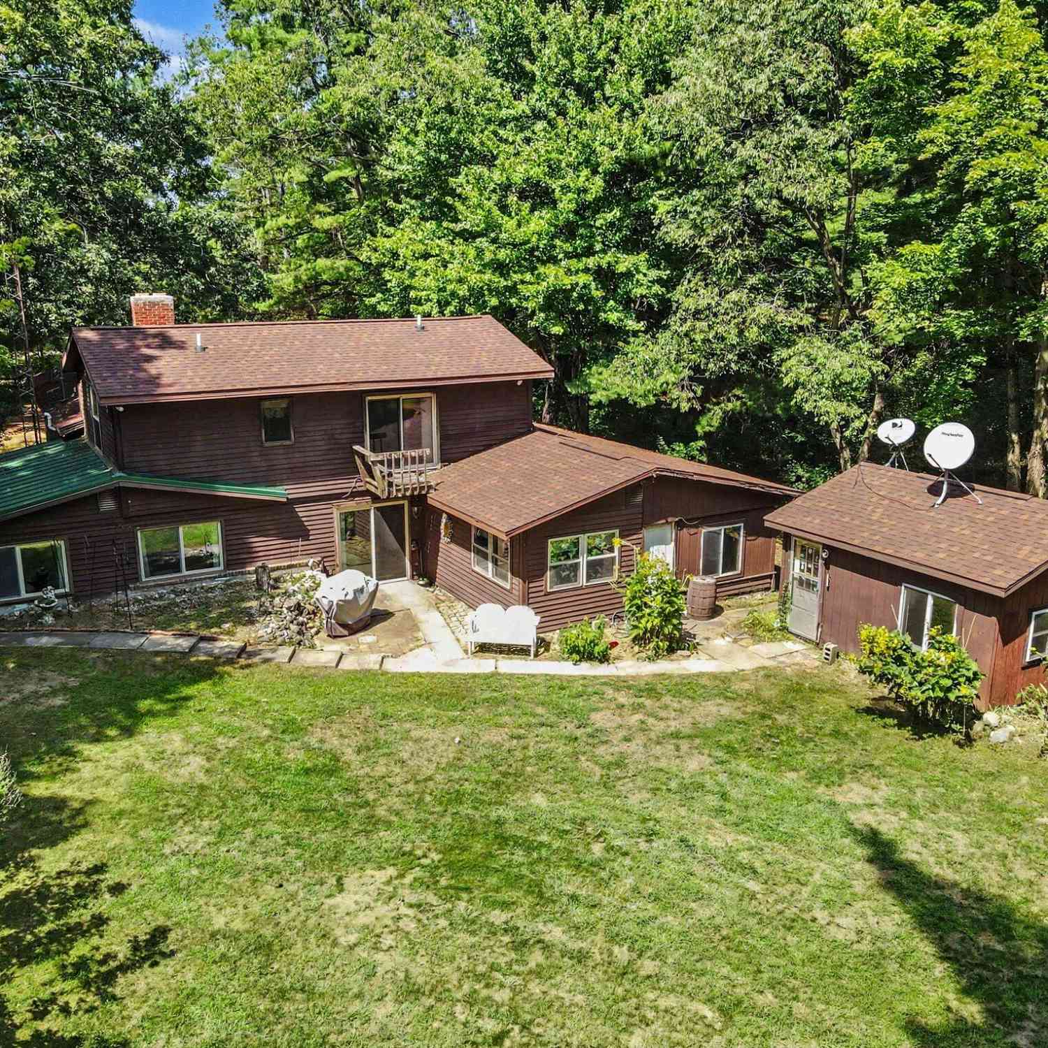 Homes For Sale - 21801 W Cutler Road<br/> Howard City, MI 49329