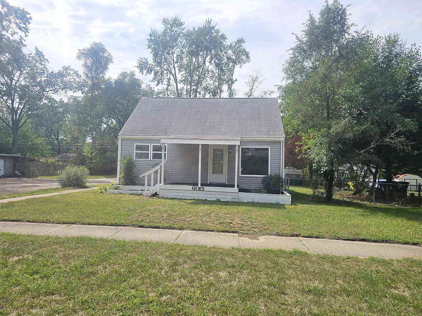 Homes For Sale - 6015 Herbert Street<br/> Westland, MI 48185