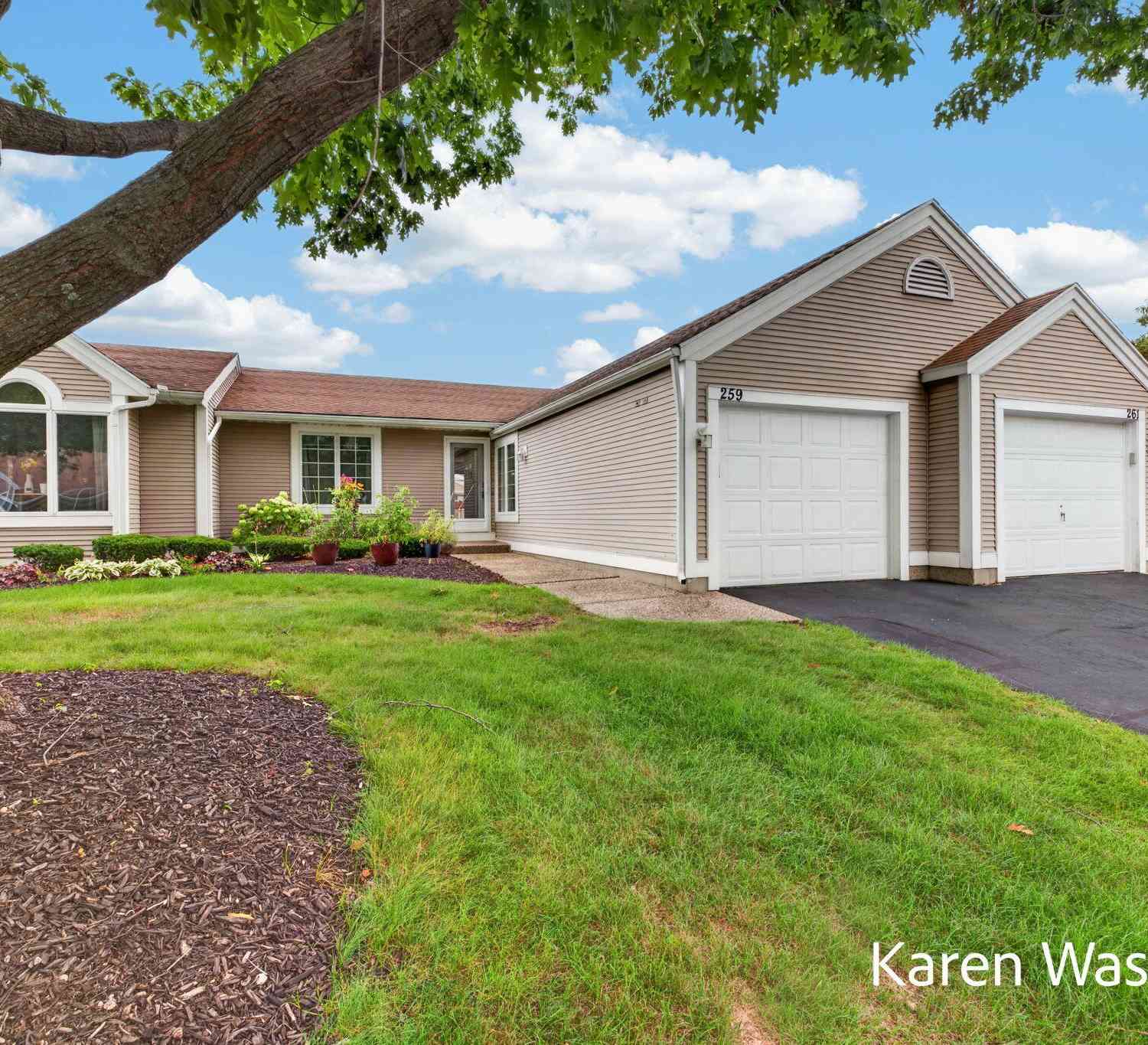 Condo For Sale - 259 Appletree Lane<br/> Holland, MI 49423