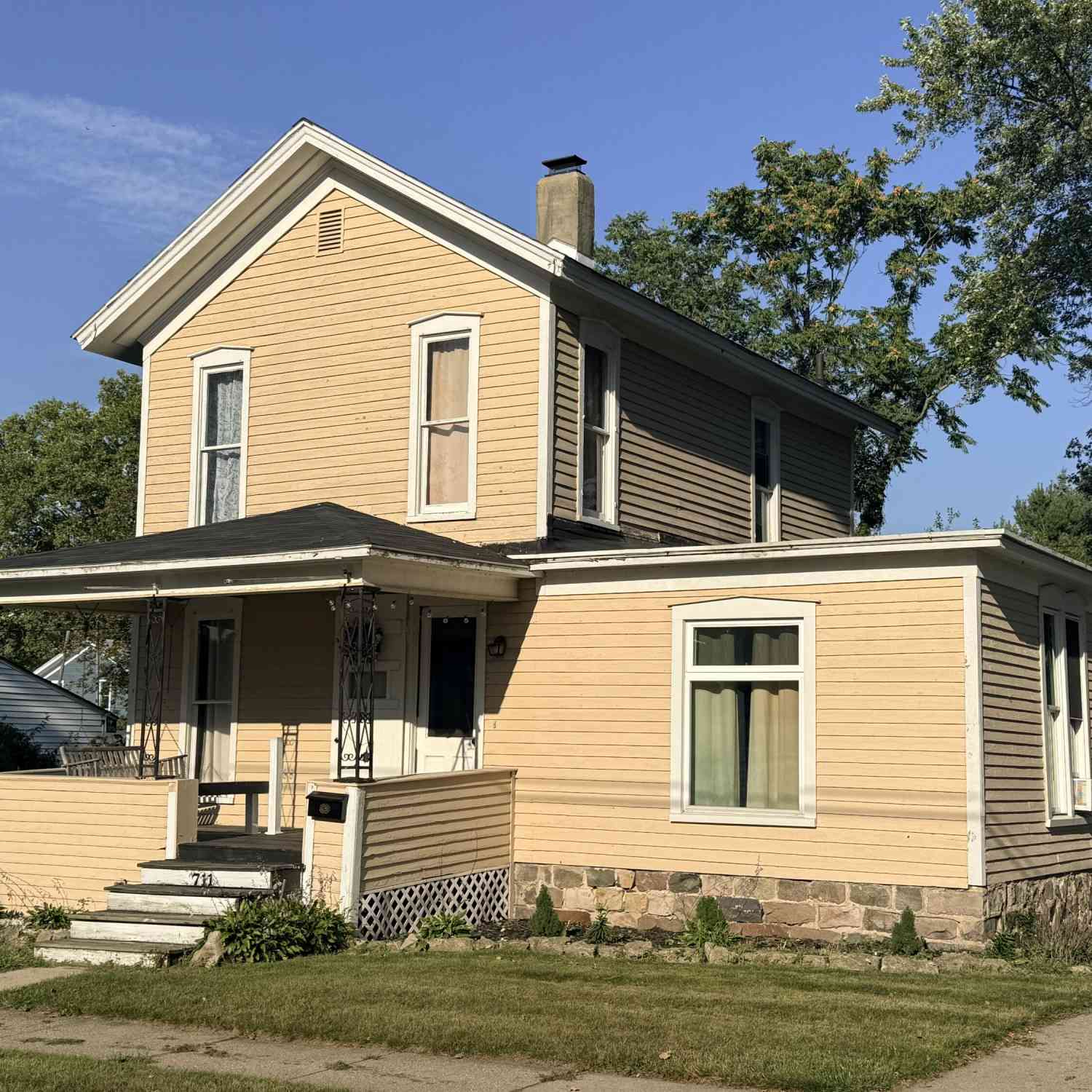Homes For Sale - 711 Maple Street<br/> Three Rivers, MI 49093
