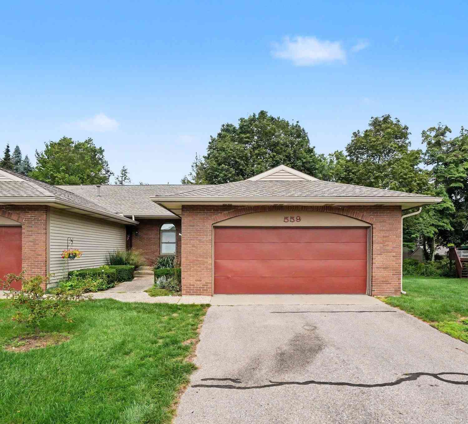 Condo For Sale - 559 Spring Lane<br/> Holland, MI 49423