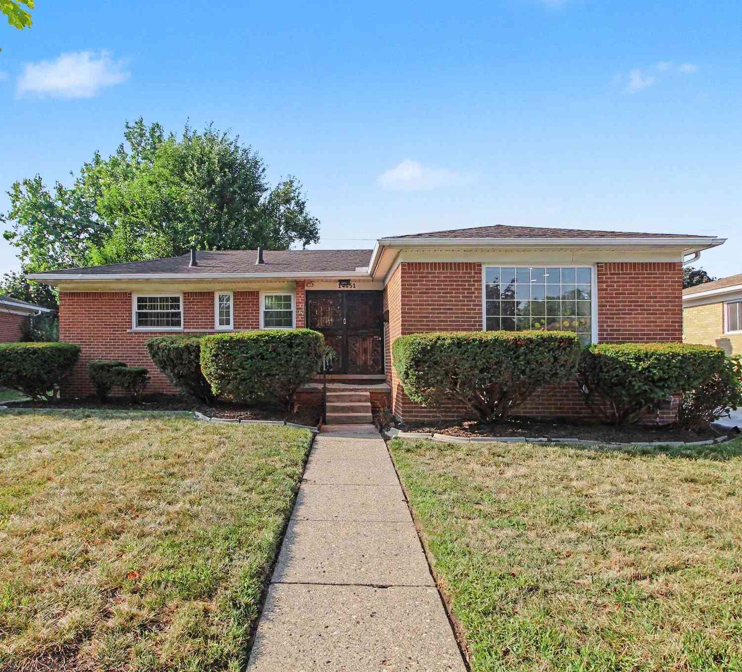 Homes For Sale - 14051 Cloverdale Street<br/> Oakland County, Oak Park, MI 48237