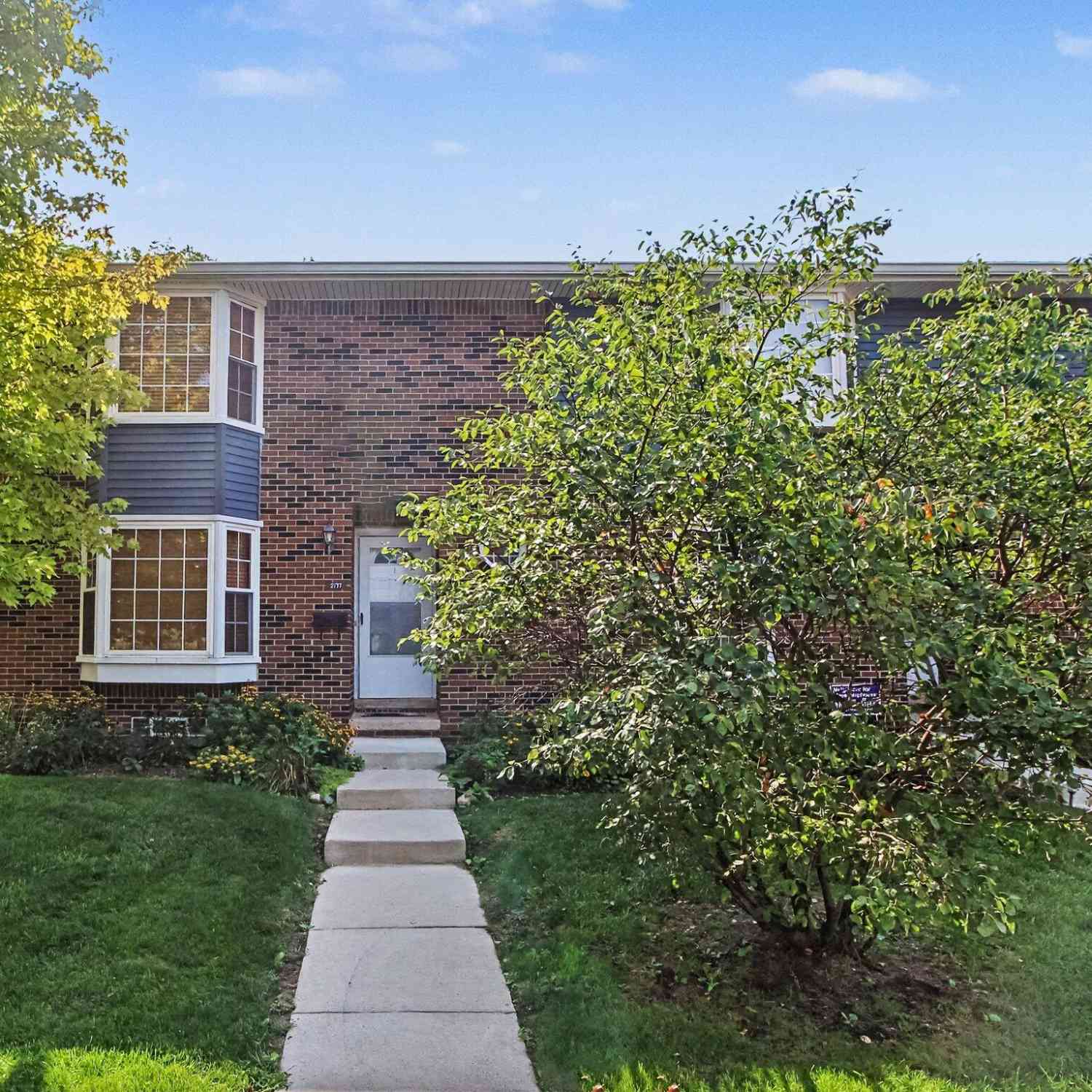 Condo For Sale - 2777 Page Avenue<br/> Ann Arbor, MI 48104