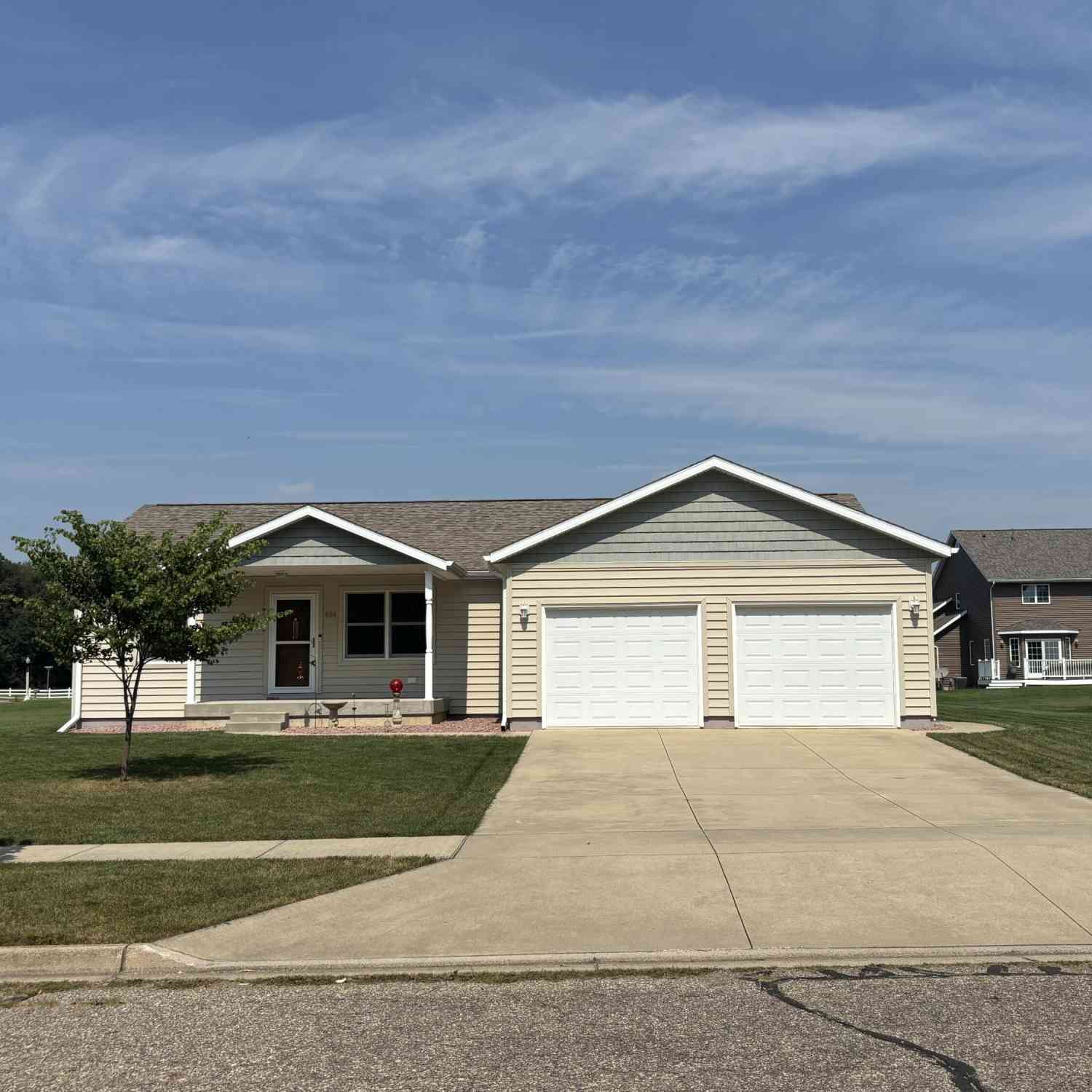 Homes For Sale - 604 Hampshire Drive<br/> Saint Joseph County, Sturgis, MI 49091