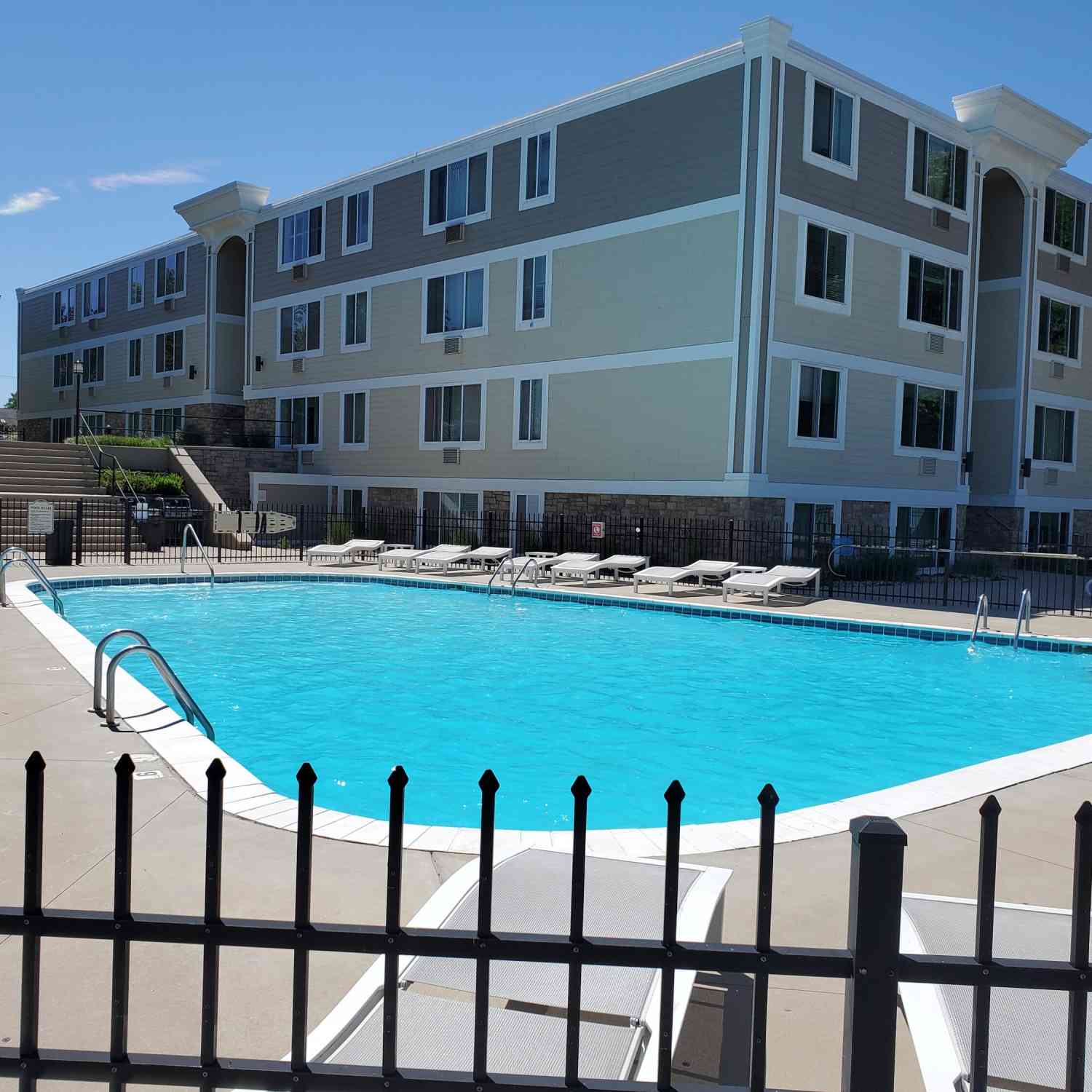 Condo For Sale - 225 N Shore Drive #004<br/> South Haven, MI 49090