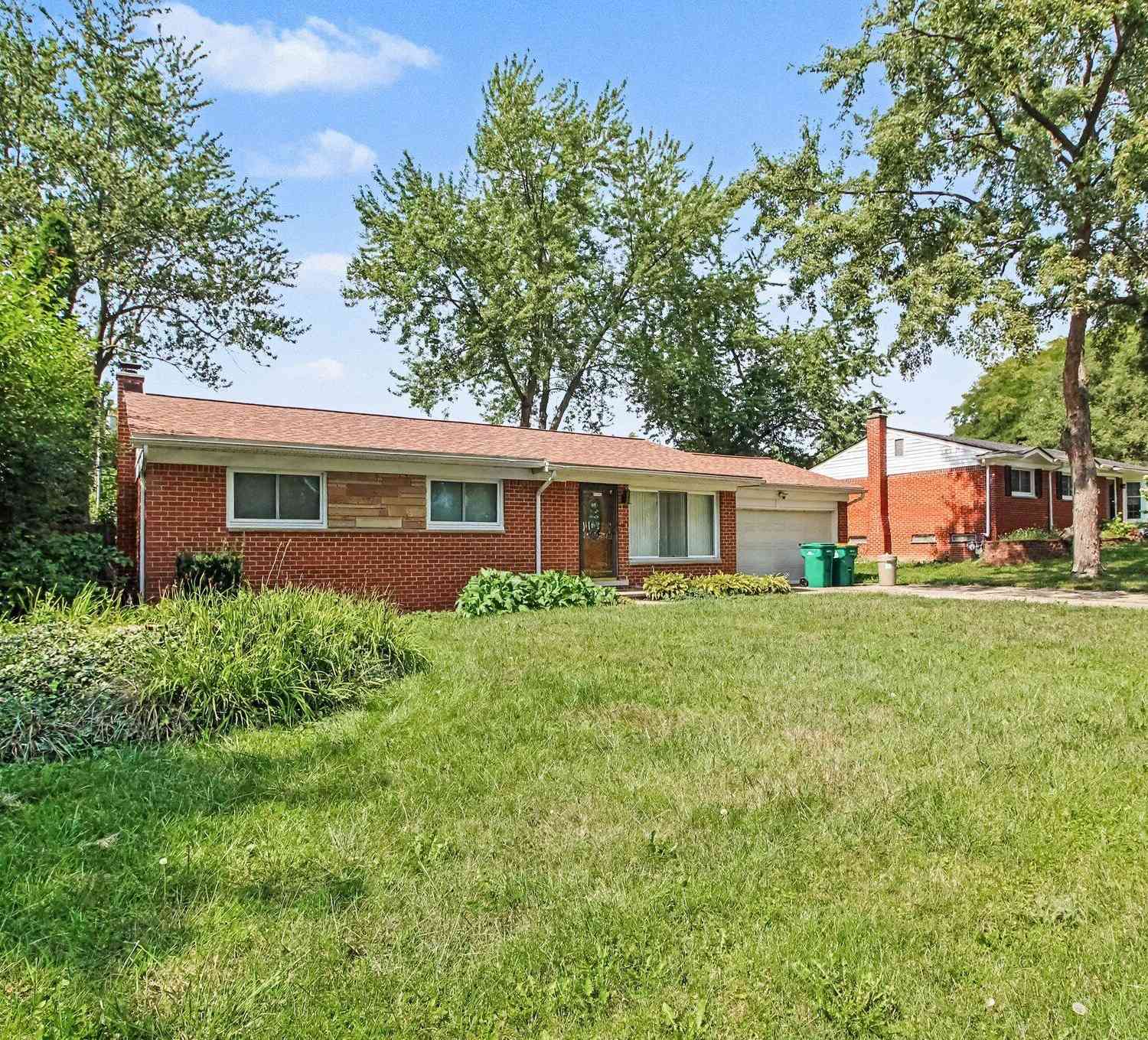 Homes For Sale - 9 Edison Avenue<br/> Ypsilanti, MI 48197