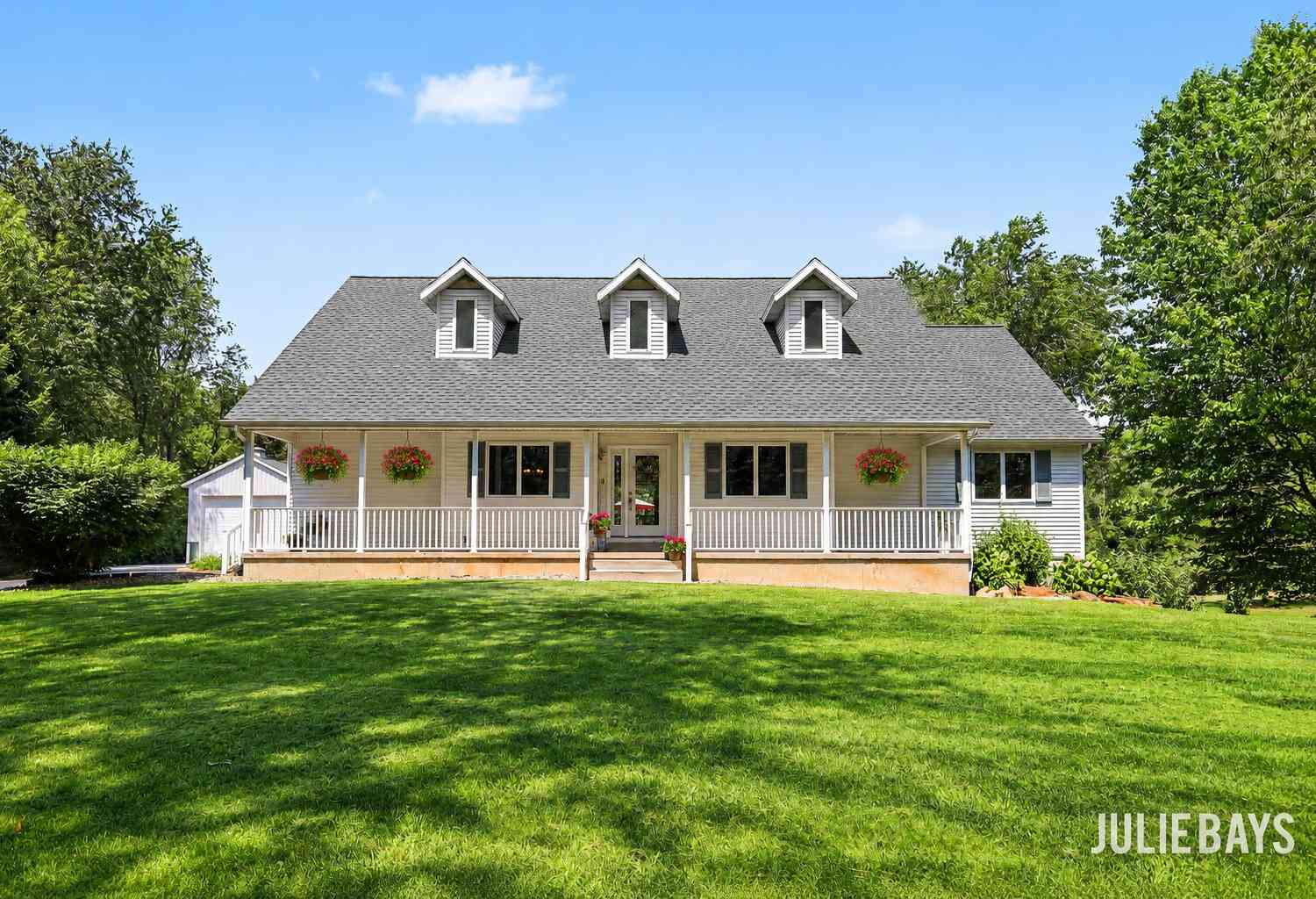 Homes For Sale - 6202 Black Creek Drive<br/> Barry County, Middleville, MI 49333