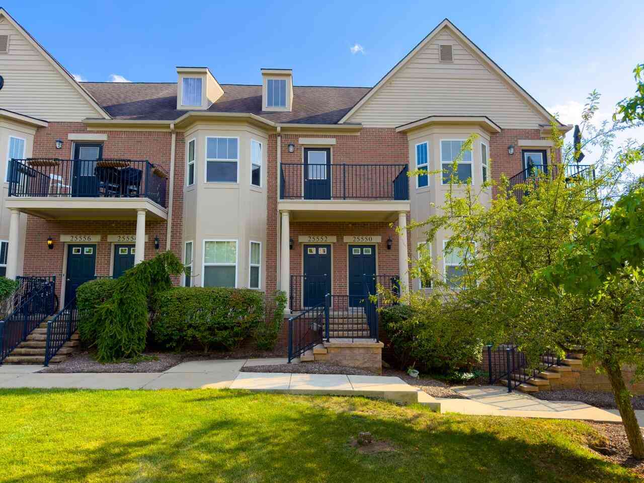 Condo For Rent - 25552 Portico Lane<br/> Novi, MI 48375