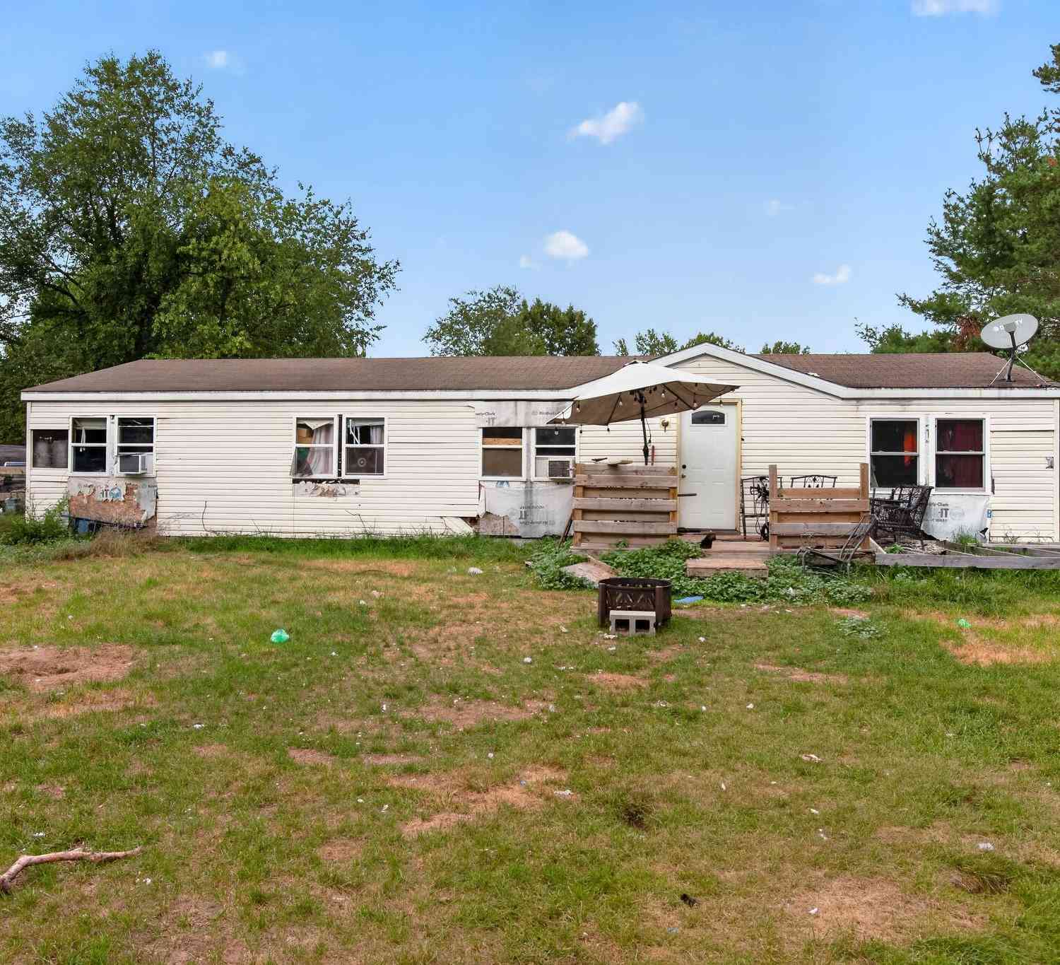 Mobile Home For Sale - 8668 Holly Street<br/> Clare County, Lake, MI 48632