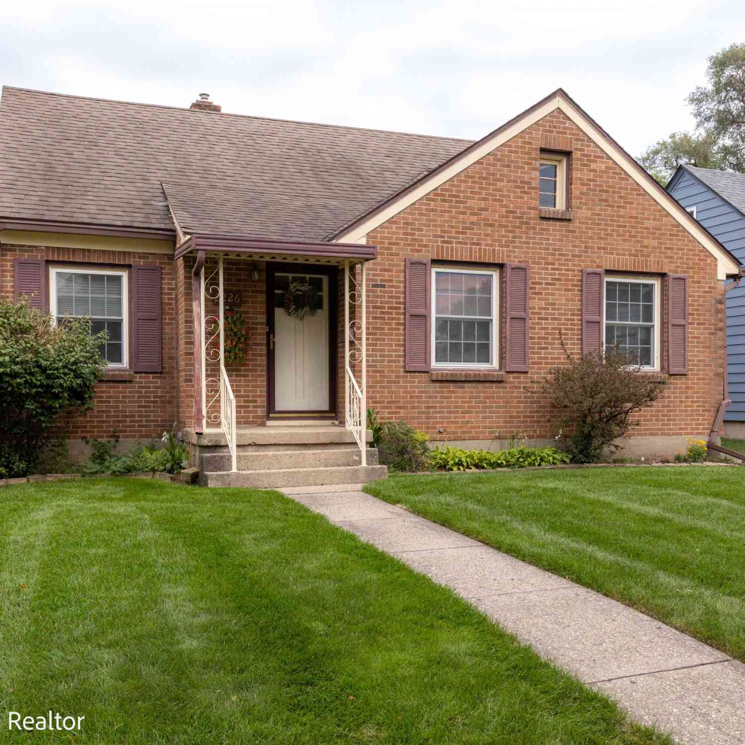 Homes For Sale - 2226 College Avenue<br/> Grand Rapids, MI 49507