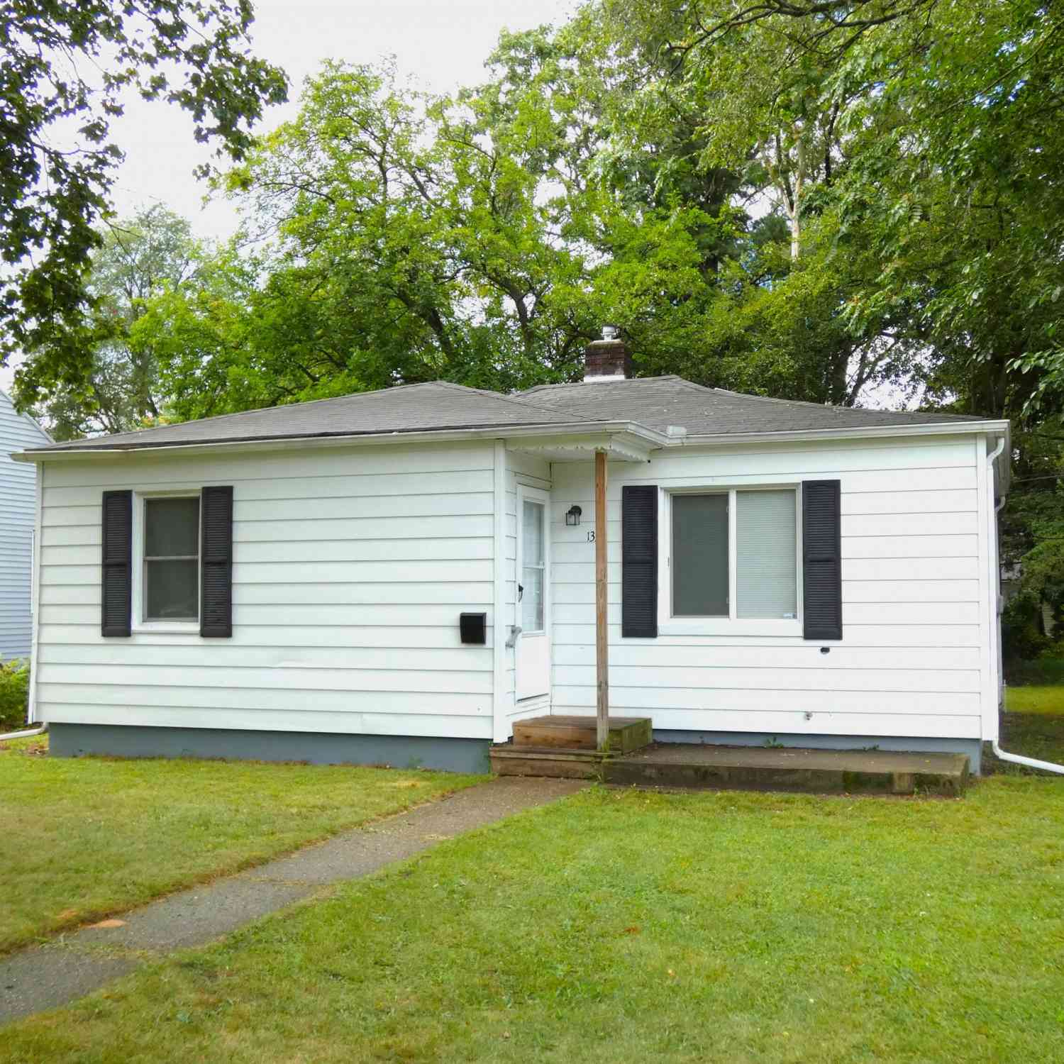 Homes For Sale - 1330 Bishop Avenue<br/> Benton Harbor, MI 49022