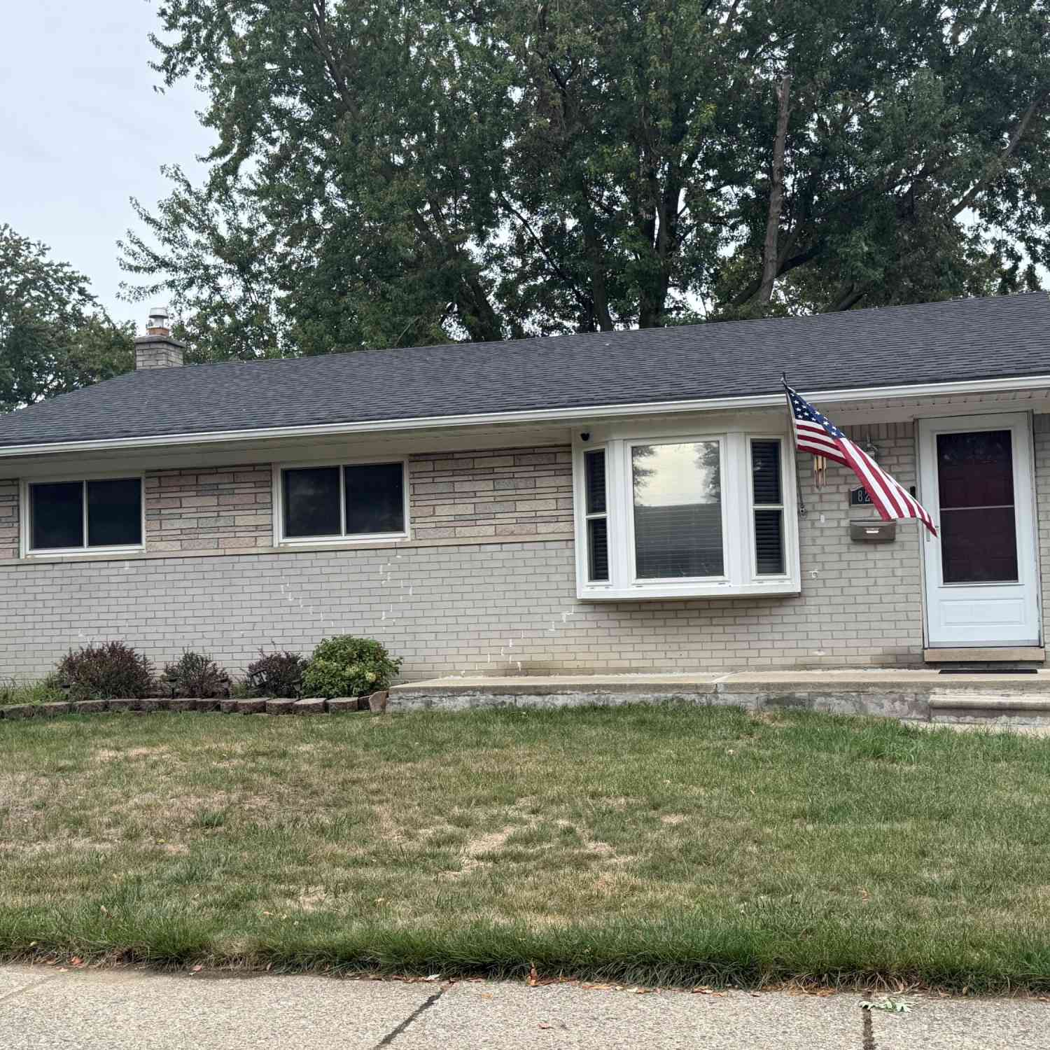 Homes For Sale - 8234 Holly Drive<br/> Canton, MI 48187
