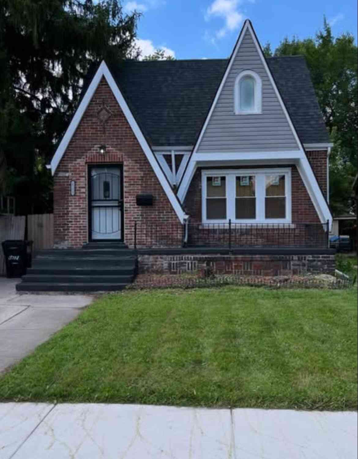 Homes For Sale - 15111 Freeland Street<br/> Detroit, MI 48227