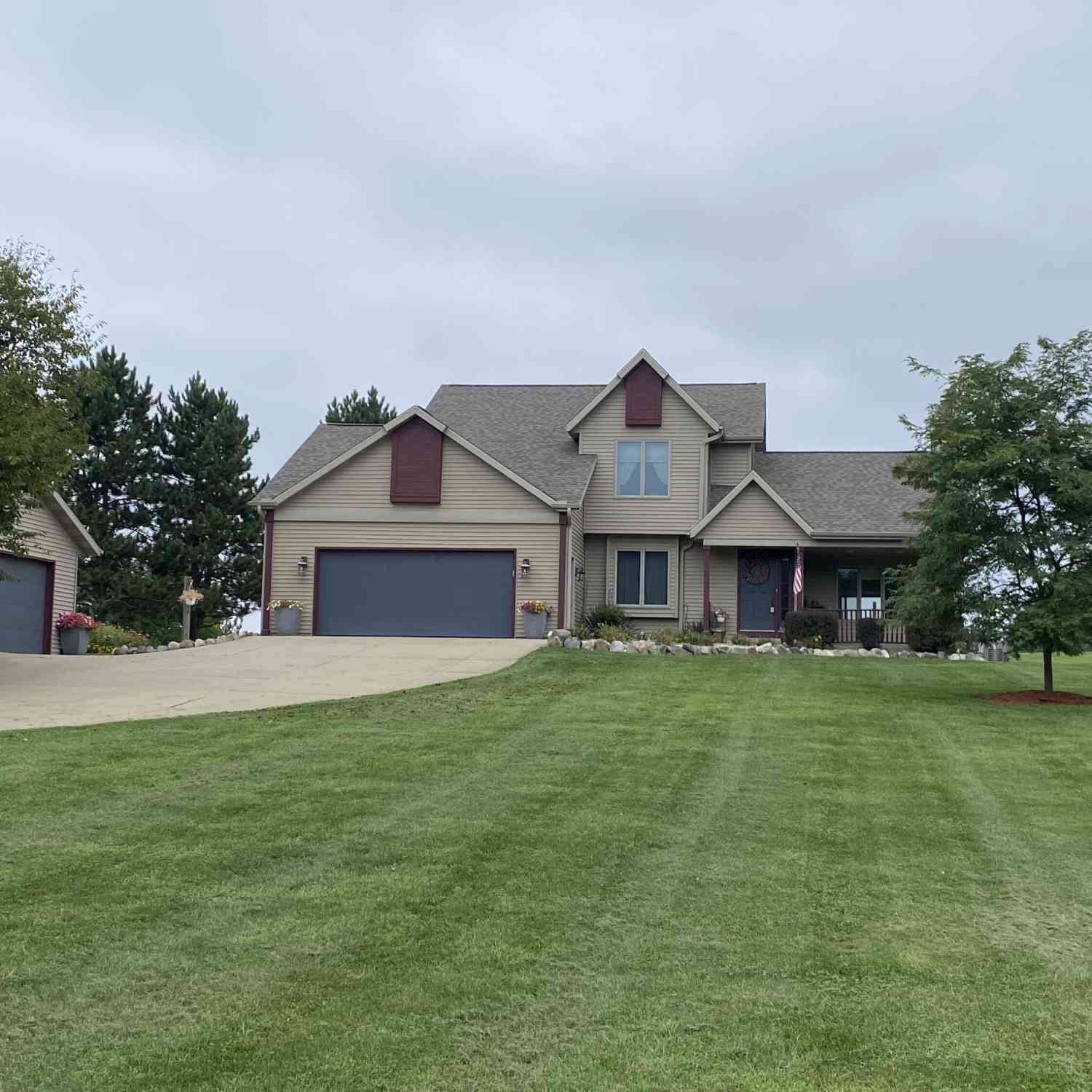 Homes For Sale - 2333 Watkins Road<br/> Battle Creek, MI 49015