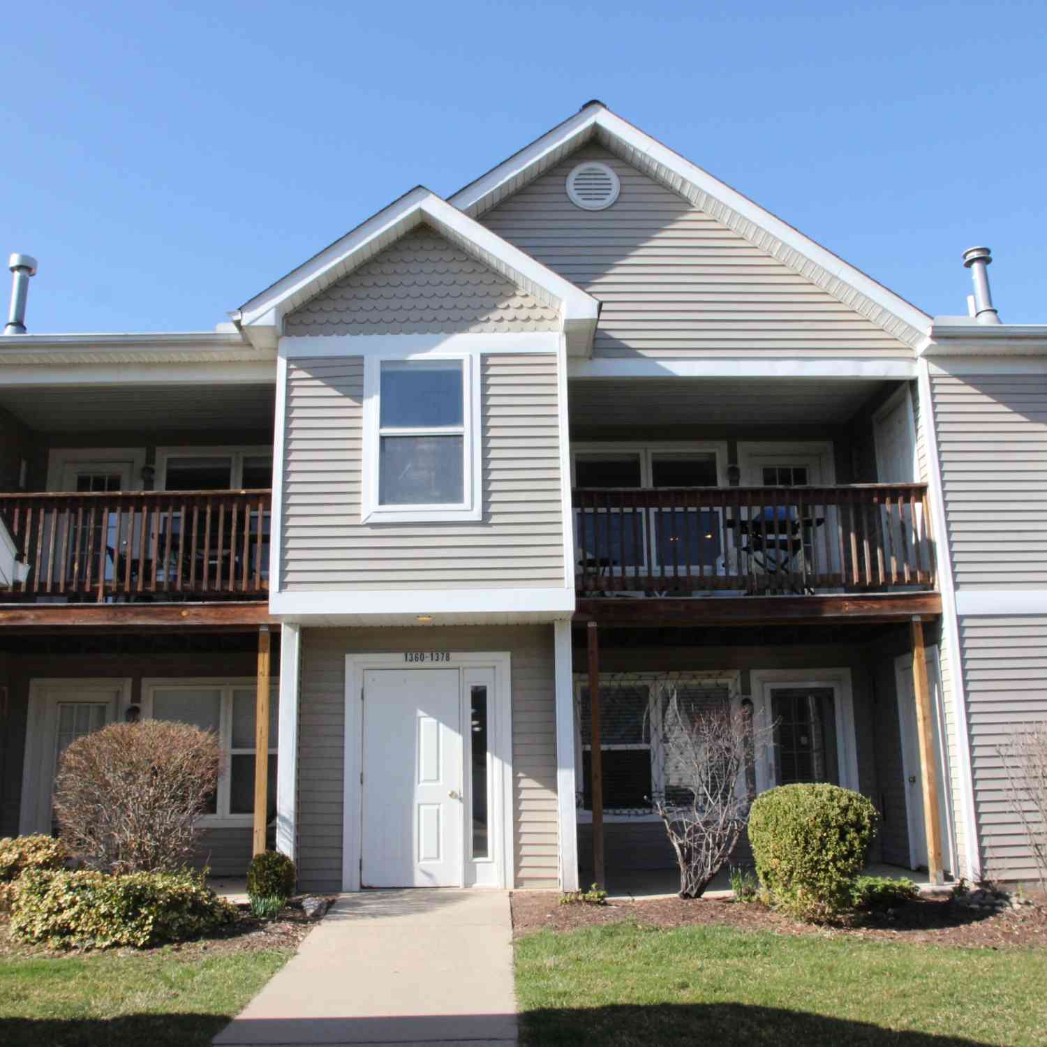Condo For Rent - 1376 Heatherwood Lane<br/> Ann Arbor, MI 48108
