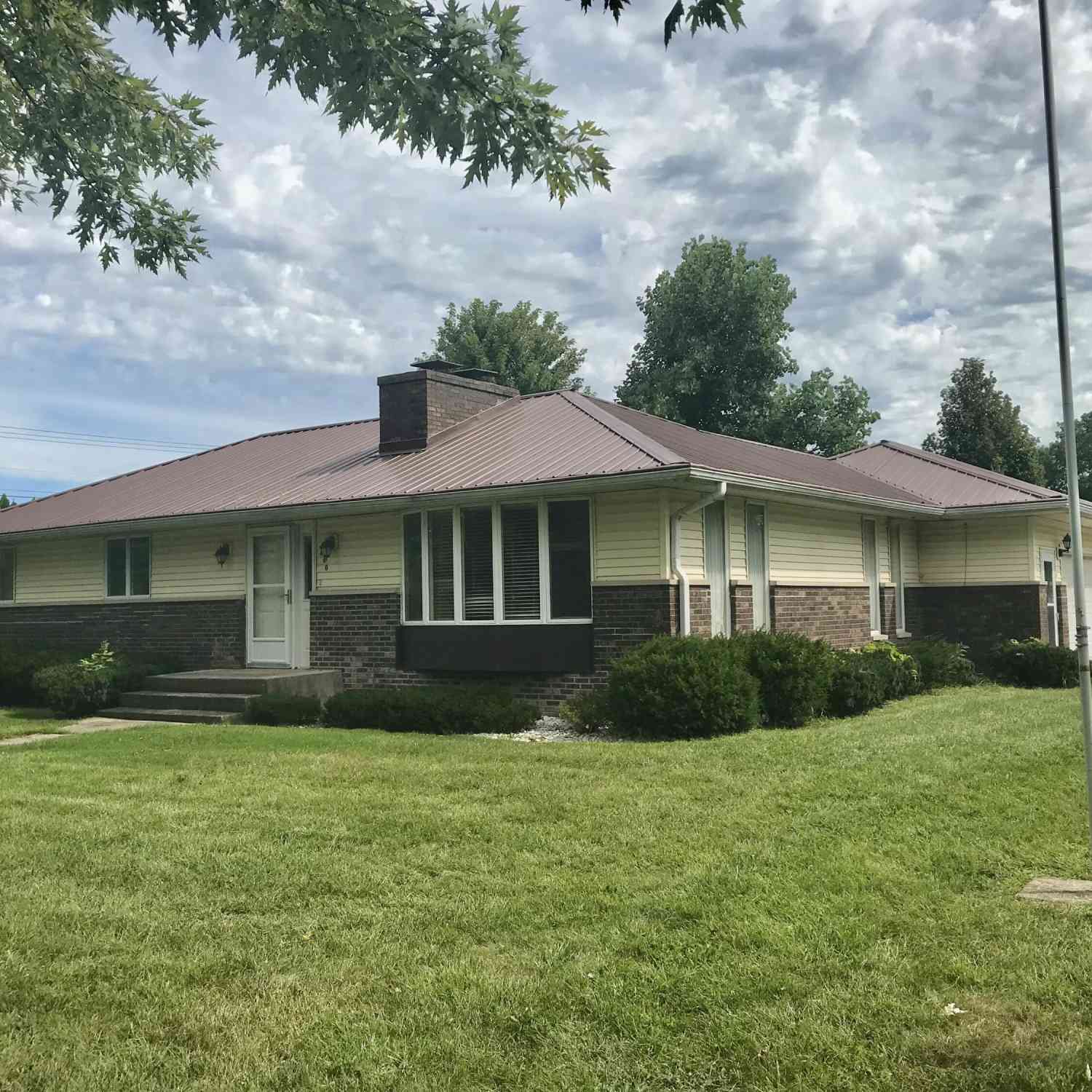 Homes For Sale - 400 N Lincoln Street<br/> White Pigeon, MI 49099
