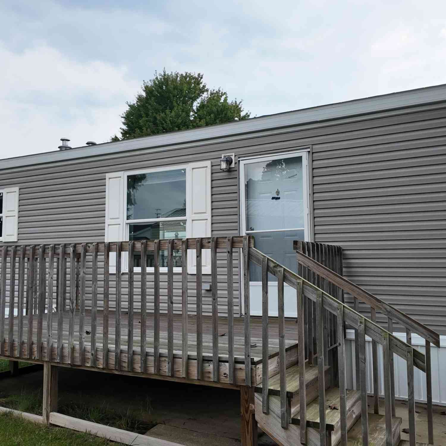 Mobile Home For Sale - 69205 Garver Lake Road #30<br/> Edwardsburg, MI 49112