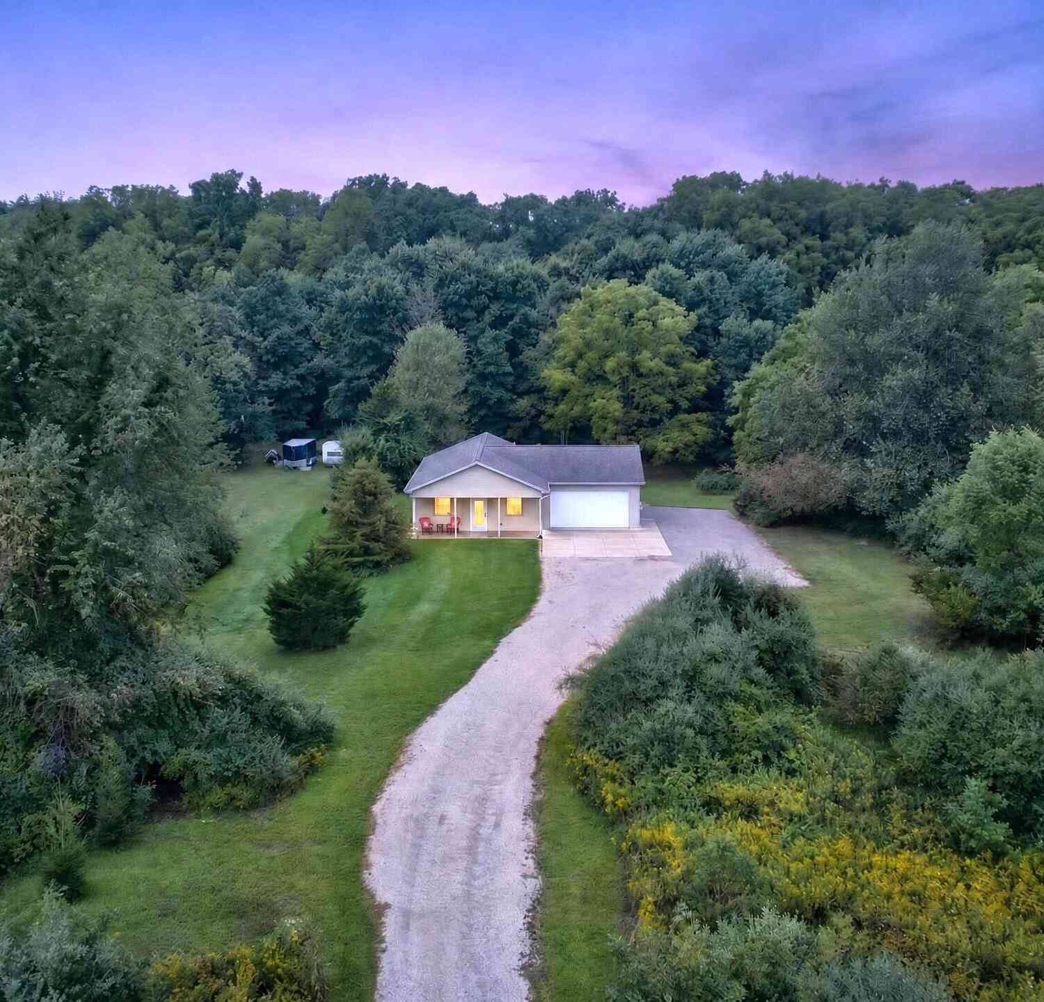 Homes For Sale - 10218 Shady Oak Shores<br/> Jerome, MI 49249