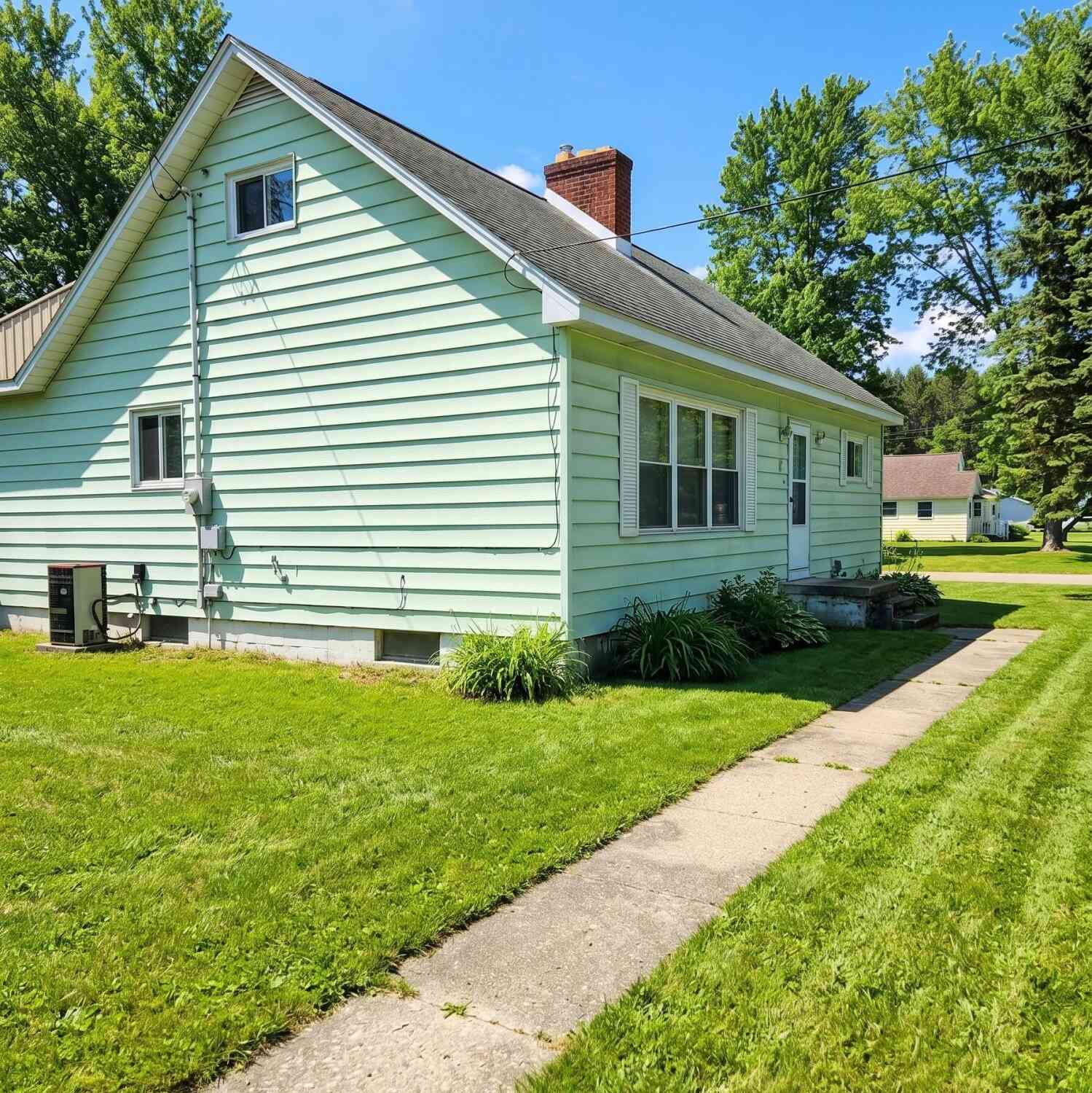 Homes For Sale - 3204 Weigl Road<br/> Saginaw, MI 48609