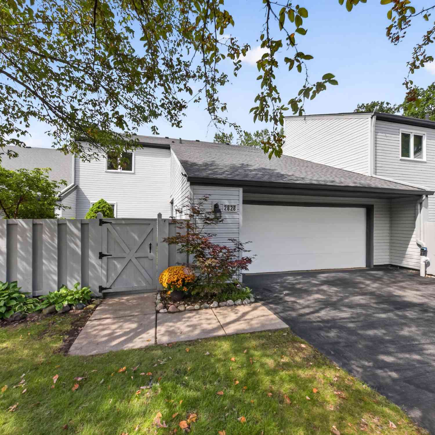 Condo For Sale - 2828 Monte Vista Avenue<br/> Brighton, MI 48114