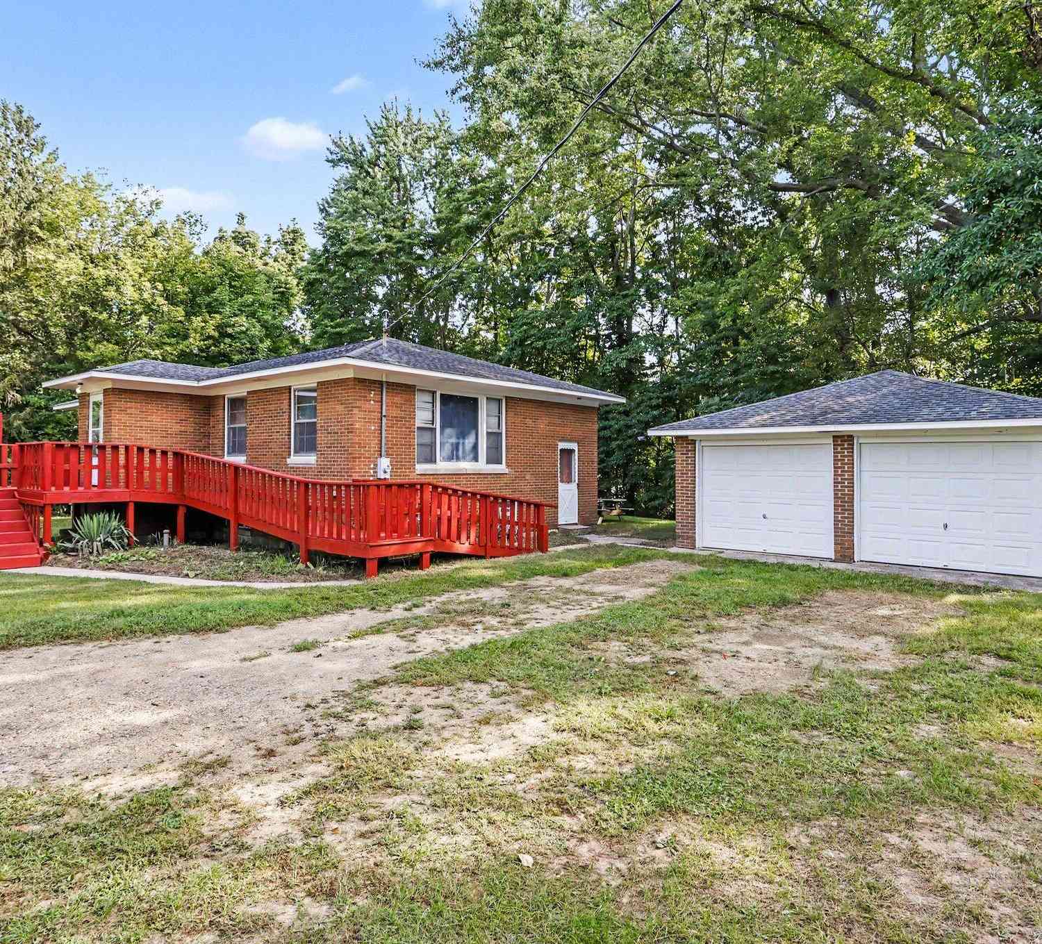 Homes For Sale - 6221 Pierce Street<br/> Coloma, MI 49038