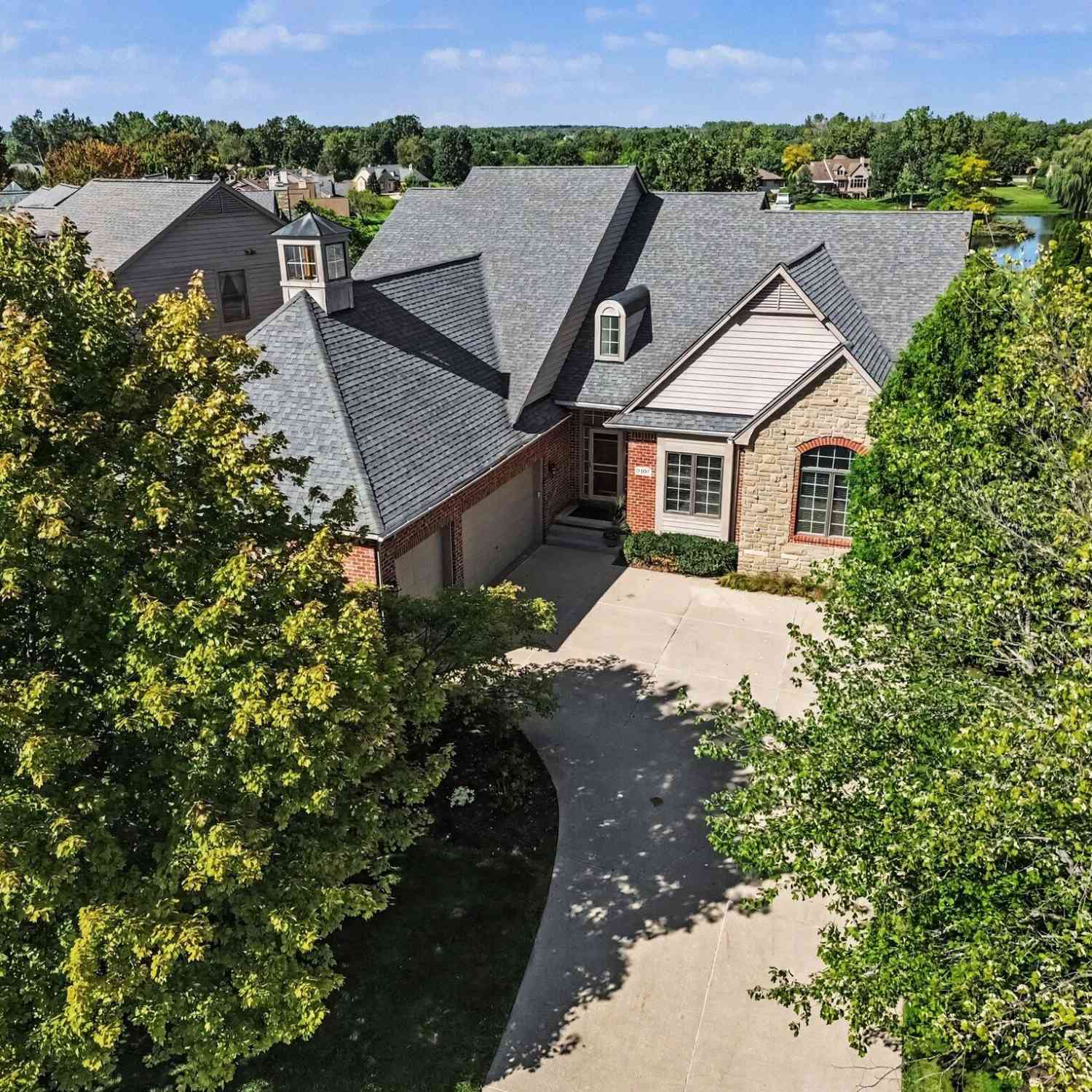 Condo For Sale - 5407 Pinnacle Court<br/> Ann Arbor, MI 48108