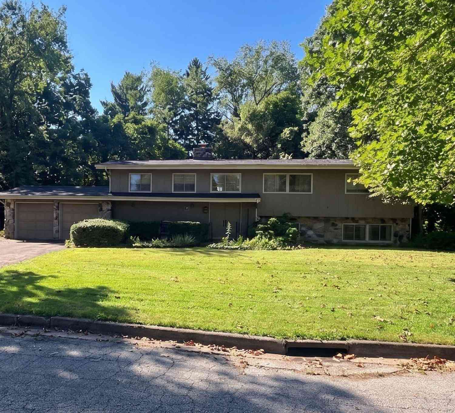 Homes For Sale - 1165 Sassafras Lane<br/> Niles, MI 49120