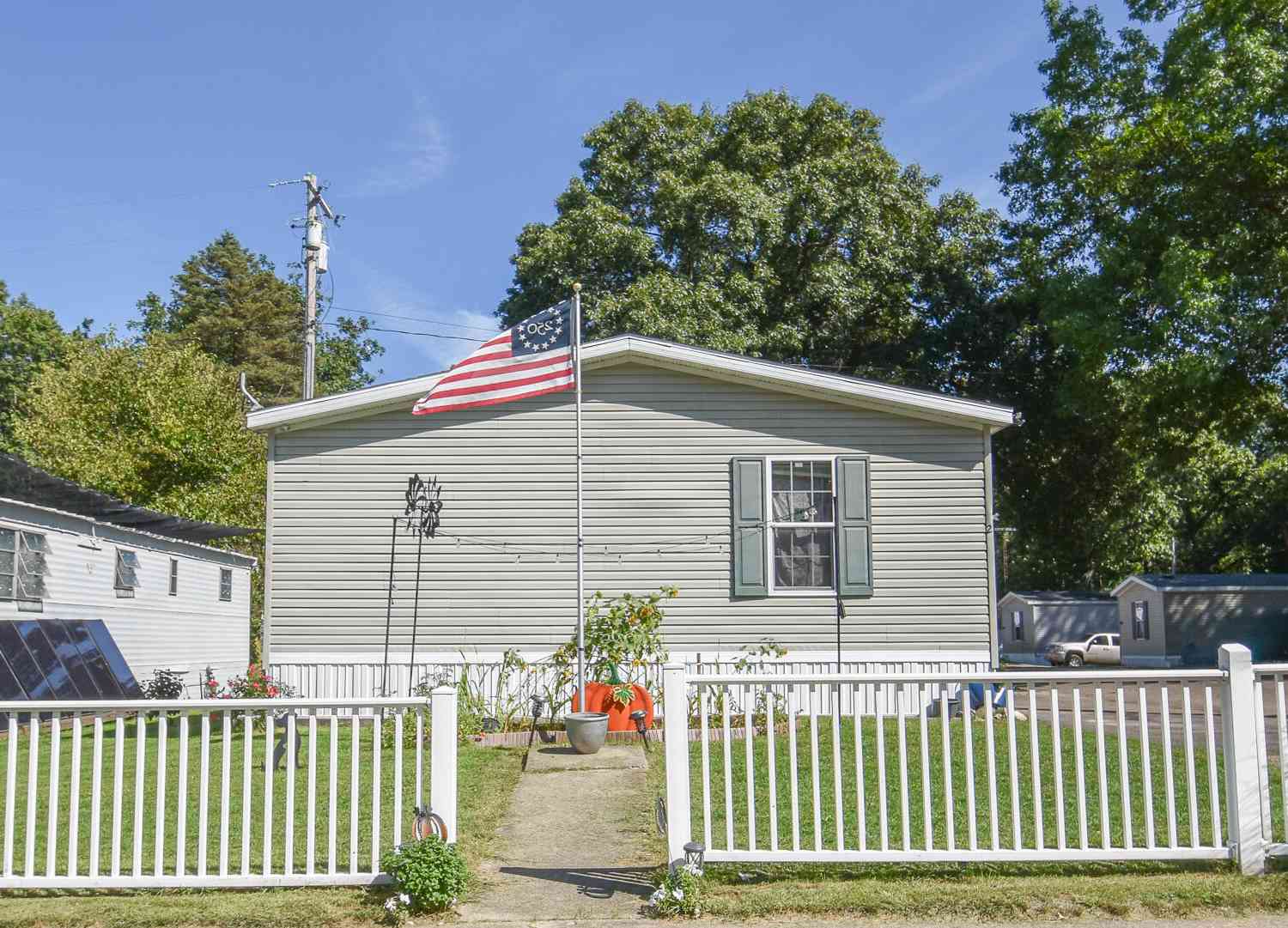 Mobile Home For Sale - 2 Powell Street<br/> Battle Creek, MI 49014