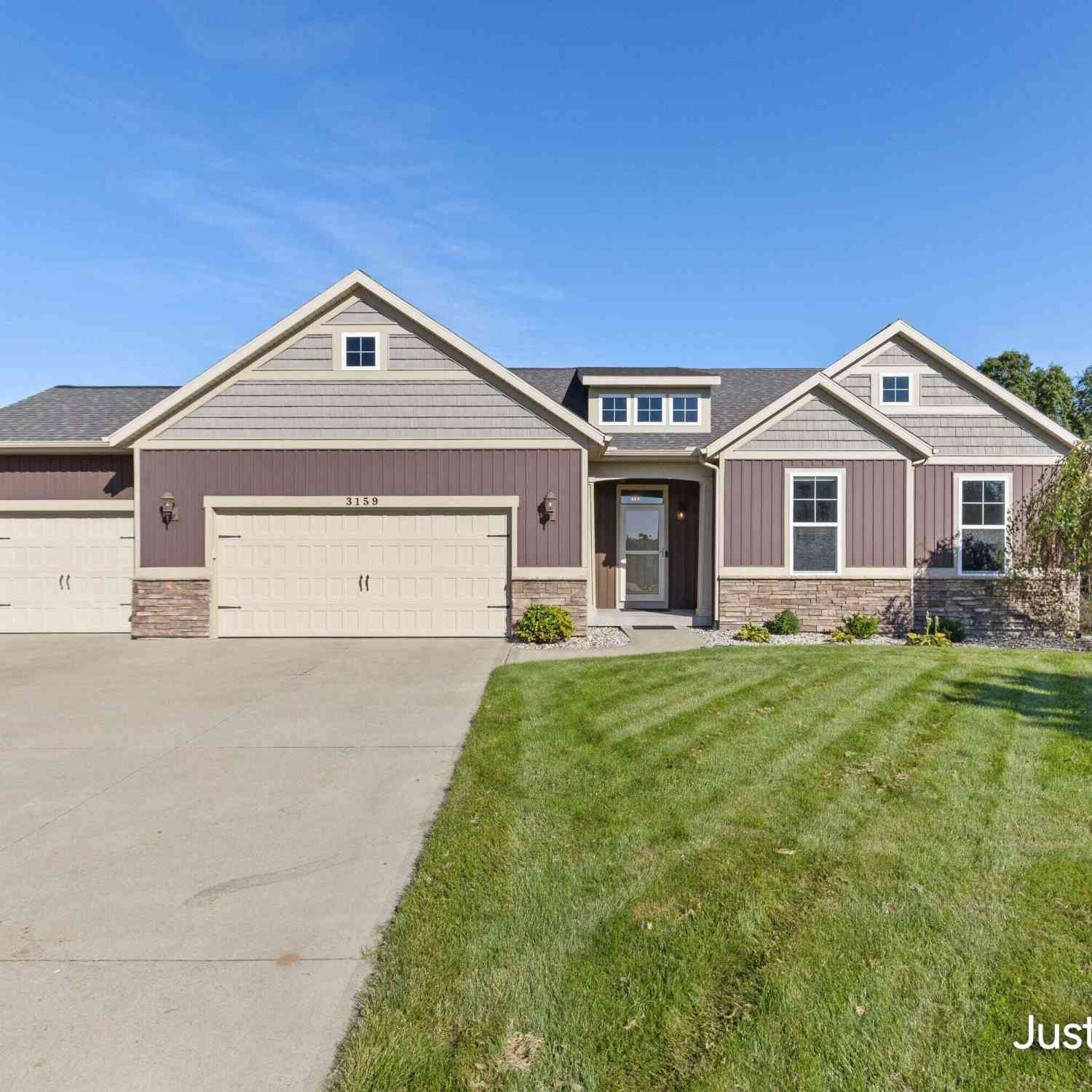 Homes For Sale - 3159 Silver Fir Court<br/> Holland, MI 49424