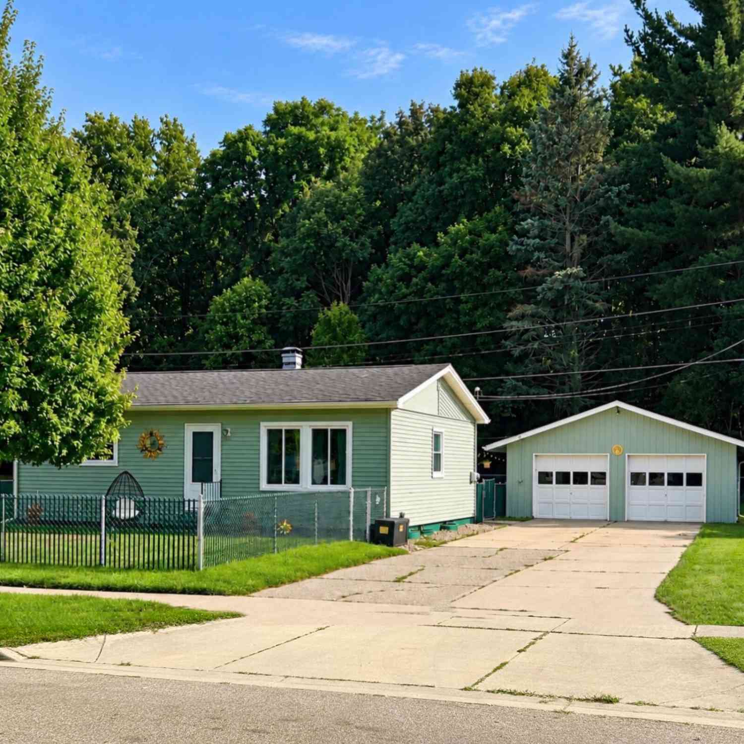 Homes For Sale - 380 Cherry Street<br/> Coloma, MI 49038