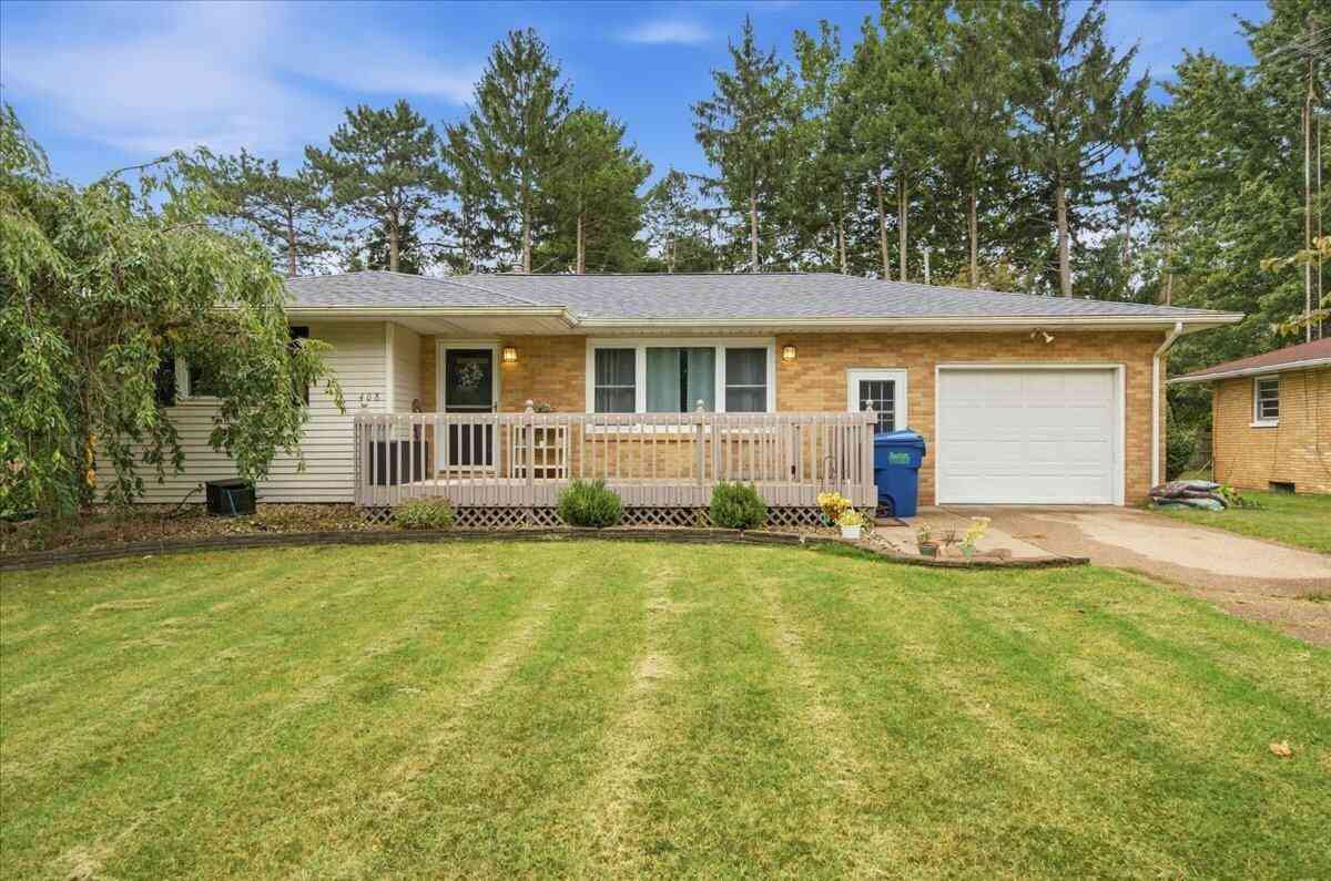 Homes For Sale - 408 Waverly Drive<br/> Benton Harbor, MI 49022