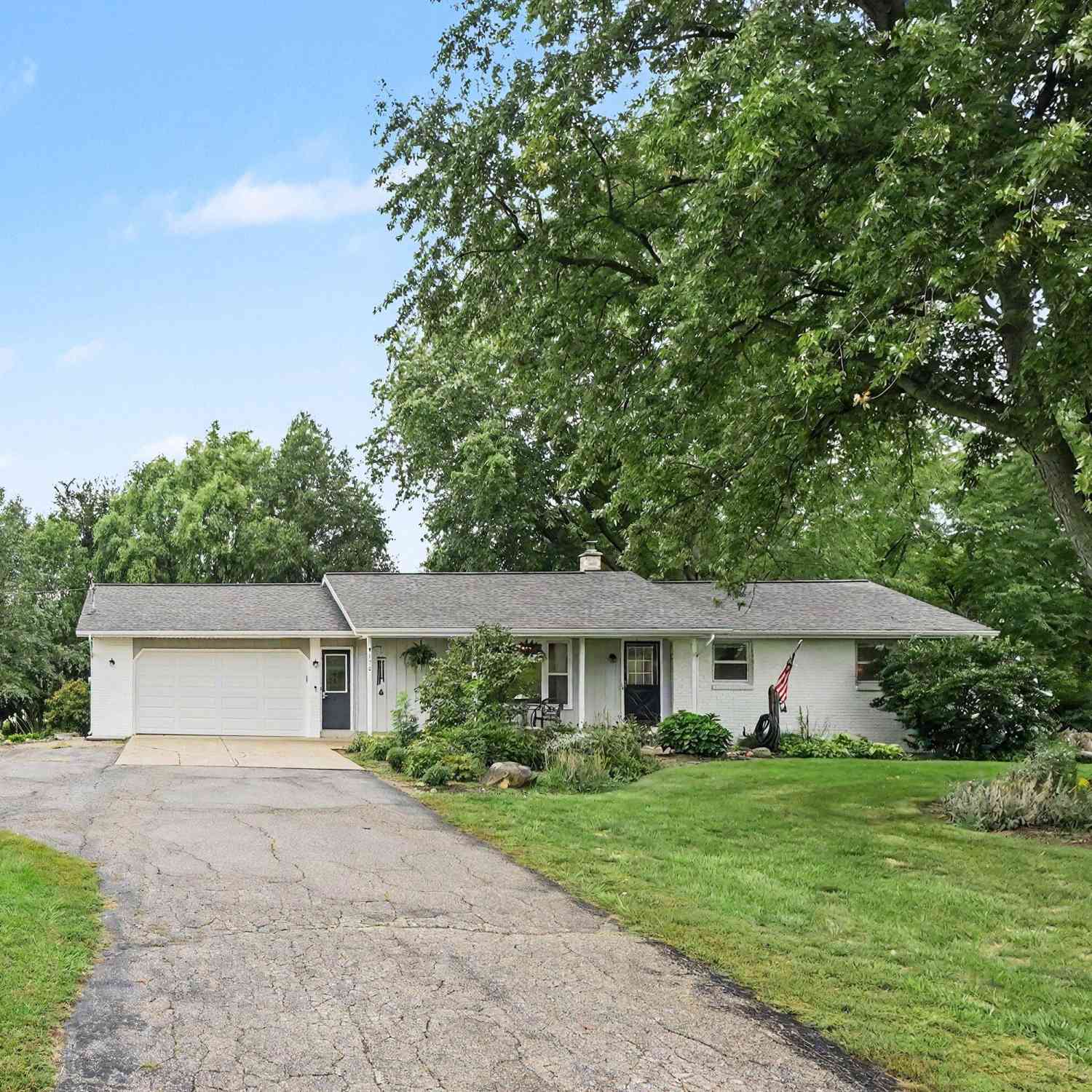 Homes For Sale - 4175 120th Avenue<br/> Holland, MI 49424