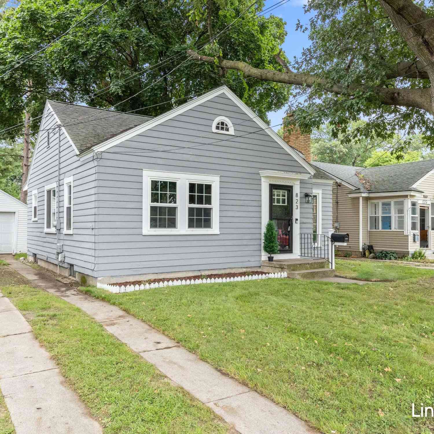 Homes For Sale - 823 Alger Street<br/> Grand Rapids, MI 49507