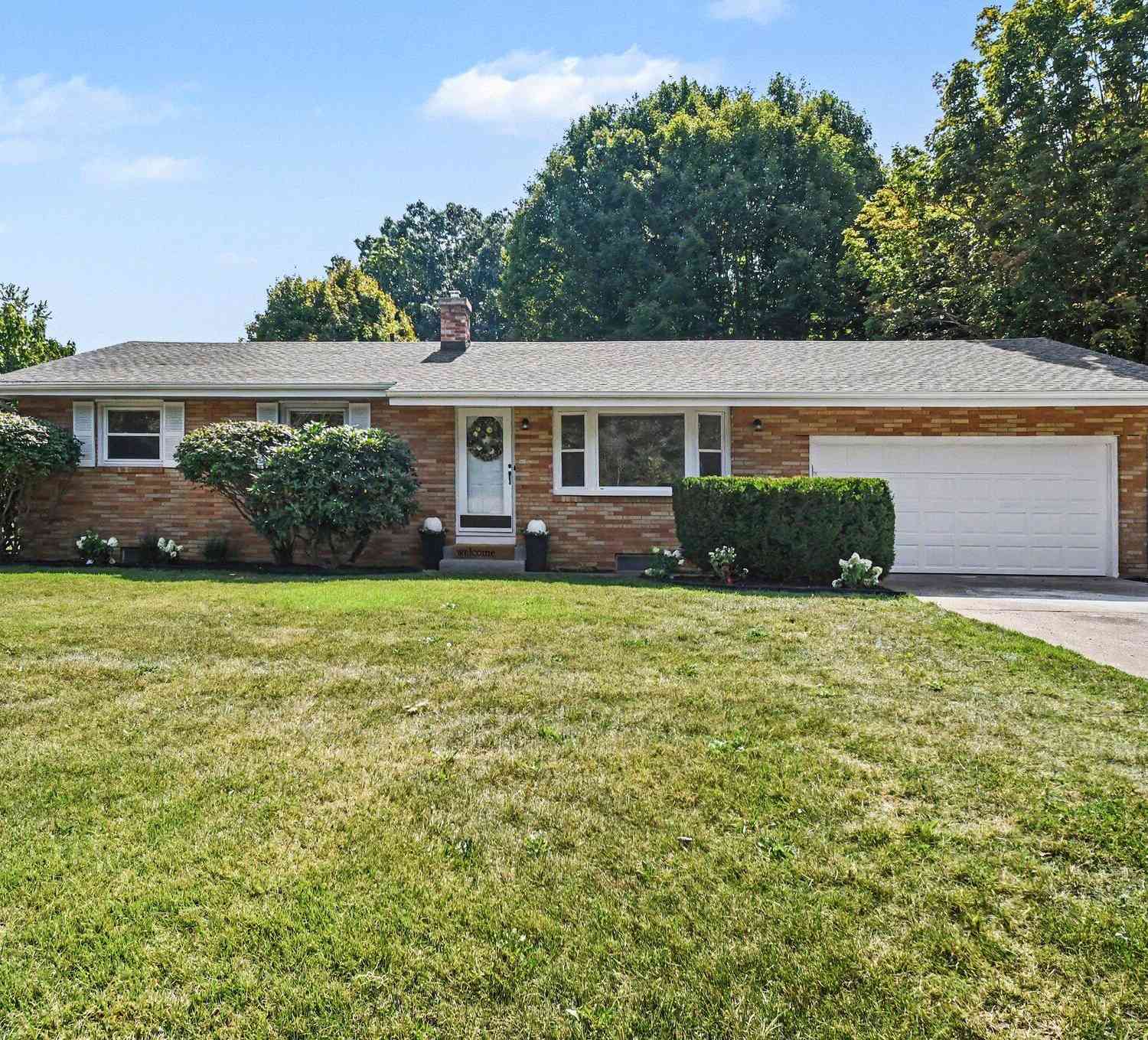 Homes For Sale - 1892 Maple Lane<br/> Benton Harbor, MI 49022