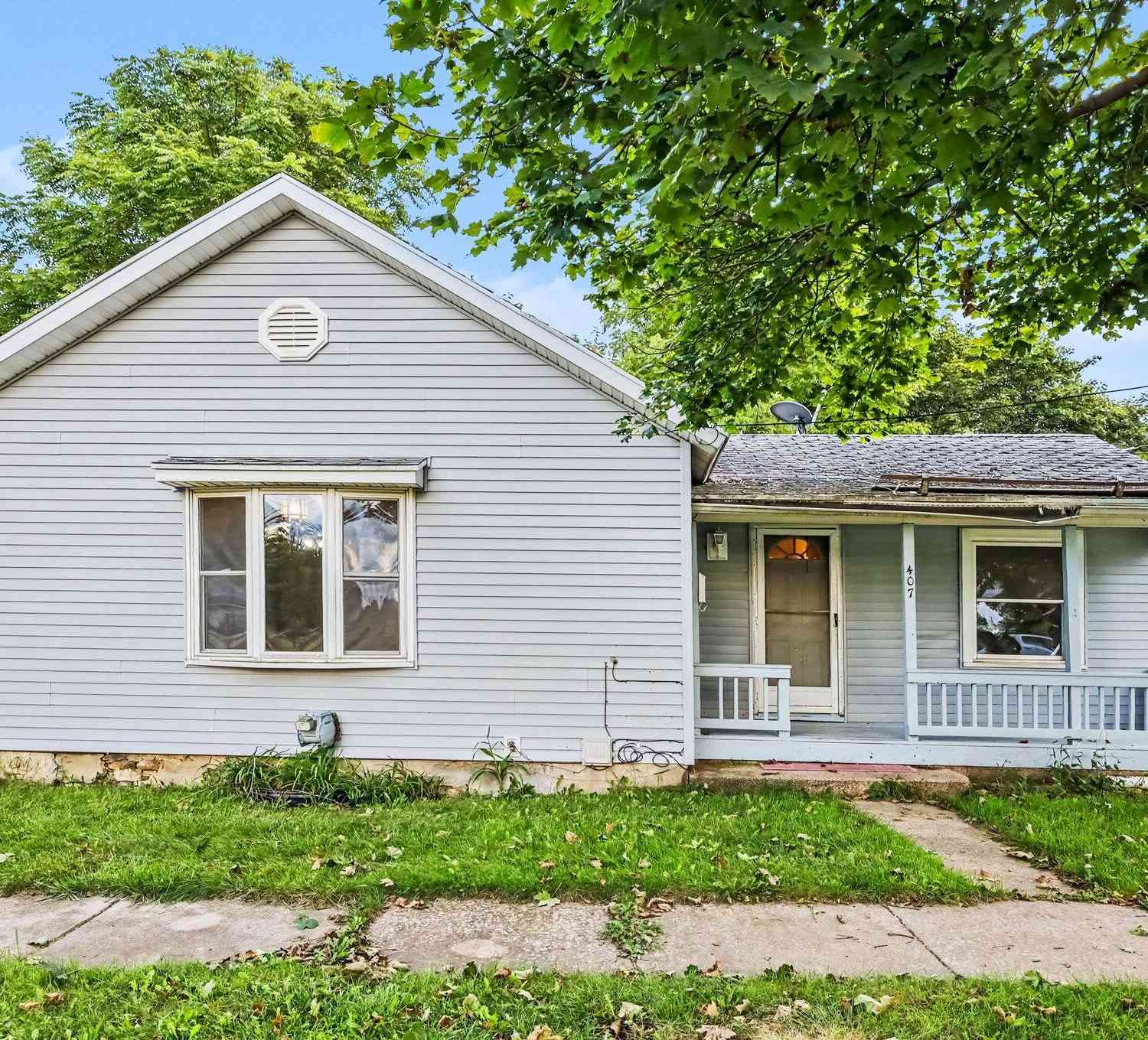 Homes For Sale - 407 S Eagle Street<br/> Marshall, MI 49068